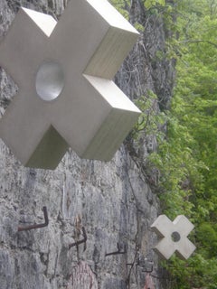 Sculpture et installation contemporaines de grande envergure en béton cinétique pour l'extérieur