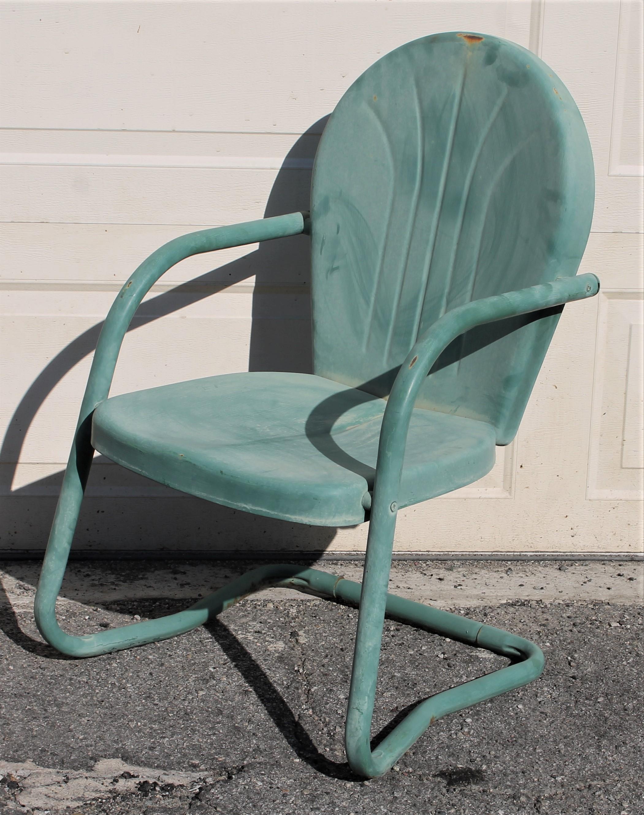 Outdoor Lawn/ Beach Metal Chairs in Sea Foam Green, 4 In Good Condition In Los Angeles, CA