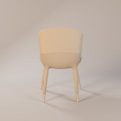 Chaise de salle à manger d'extérieur avec tapisserie en cuir et détails dorés