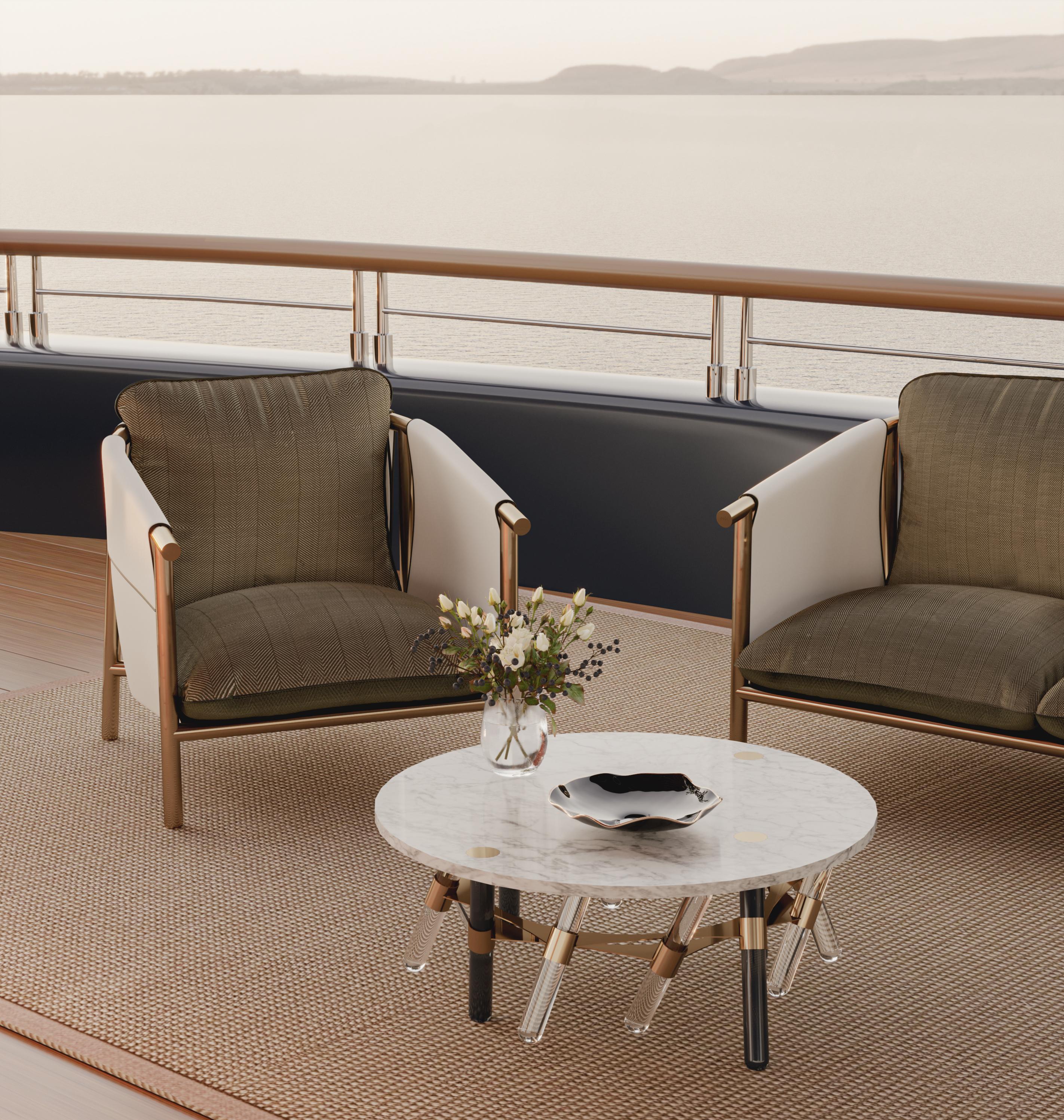 Outdoor-Lounge-Sessel aus braunem und weißem Leder mit goldenen Akzenten im Angebot 1