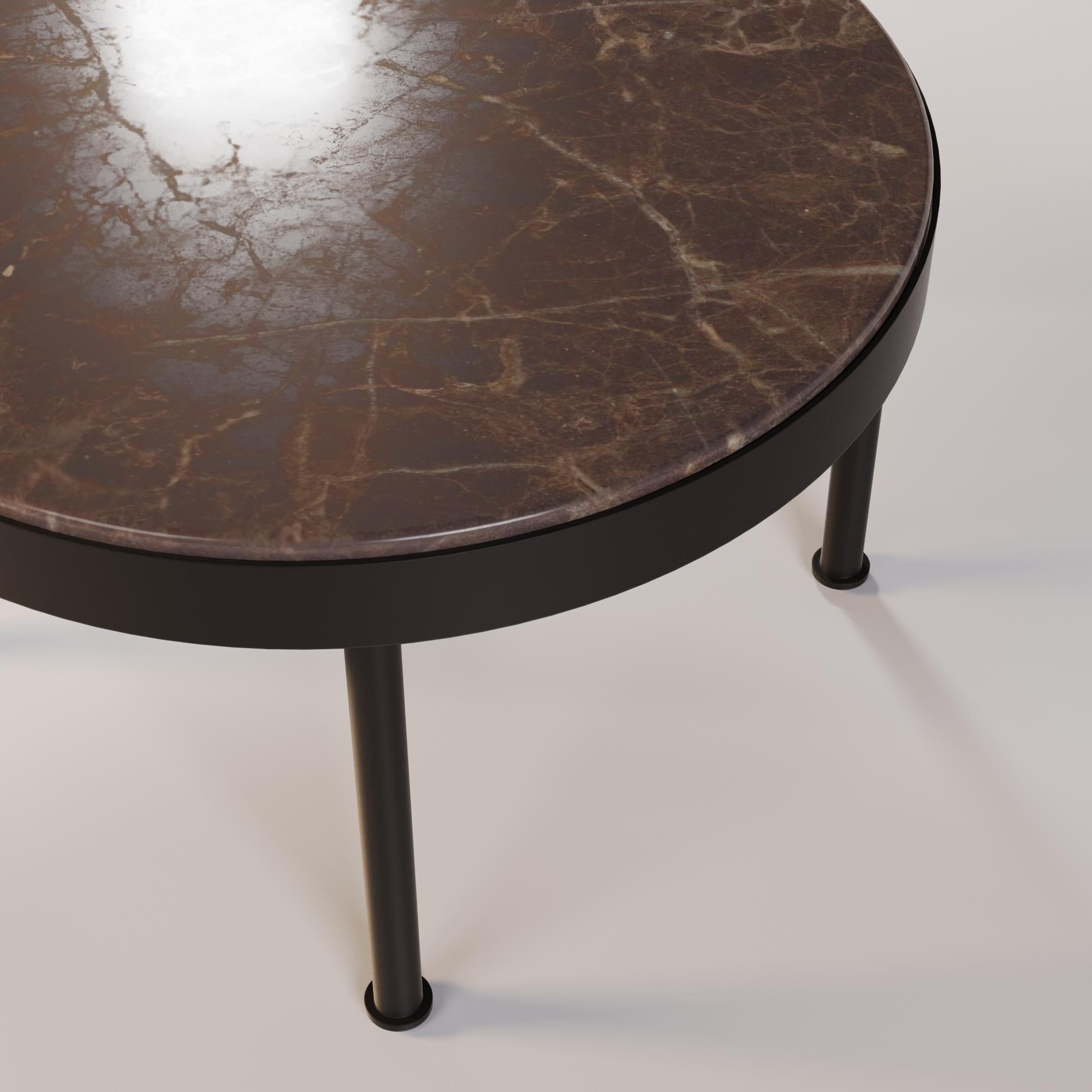 Table basse de patio avec plateau en marbre et base en acier inoxydable Neuf - En vente à Santo Tirso, PT