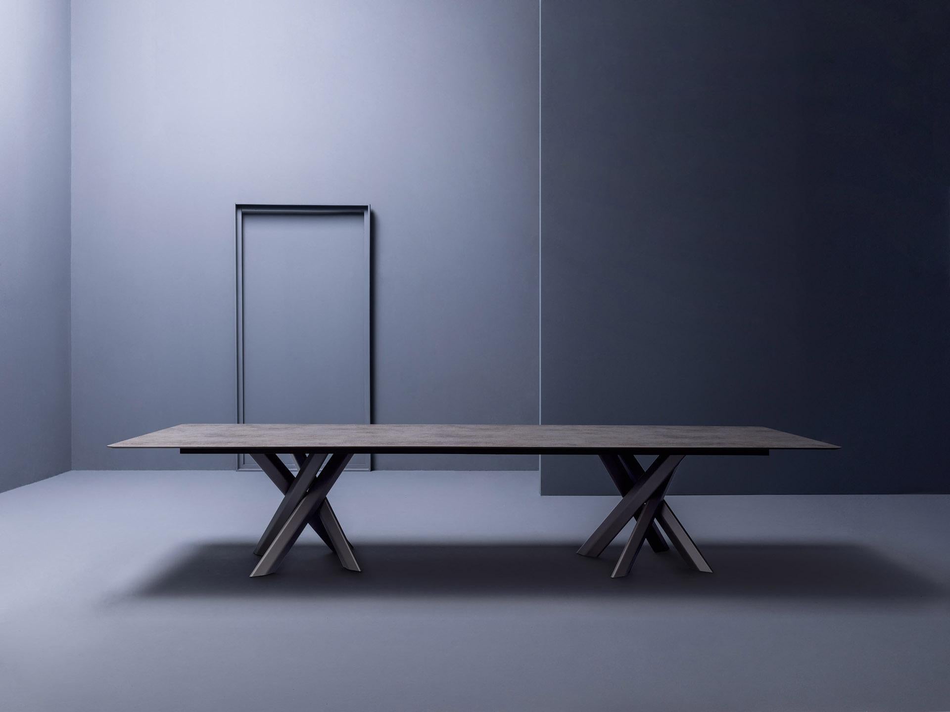 Aluminum Outdoor Maxi System Star Table By Daniele Lo Scalzo Moscheri For Sale