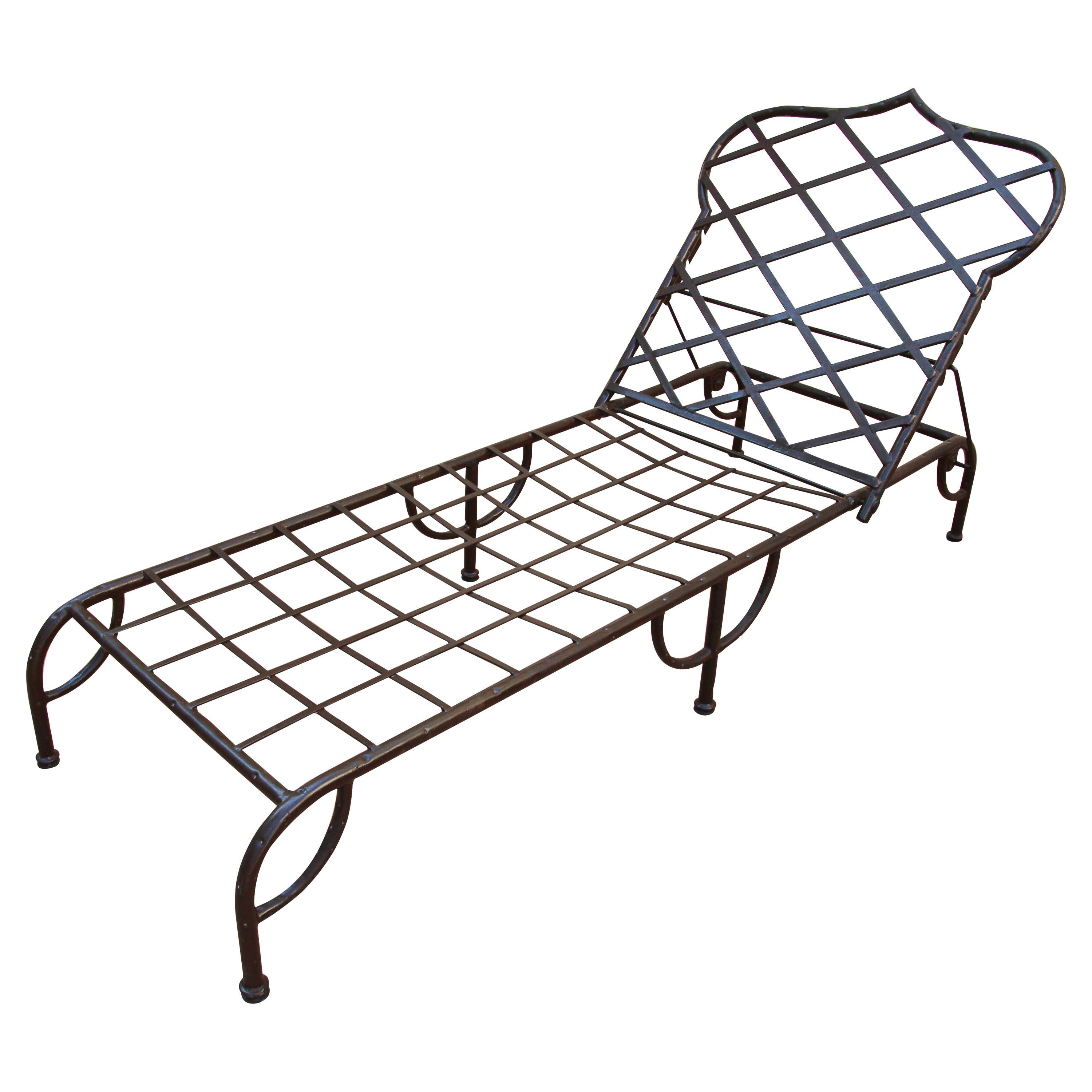 Outdoor Metal Lounge Chair in Mario Papperzini Style Moorish Backrest Design