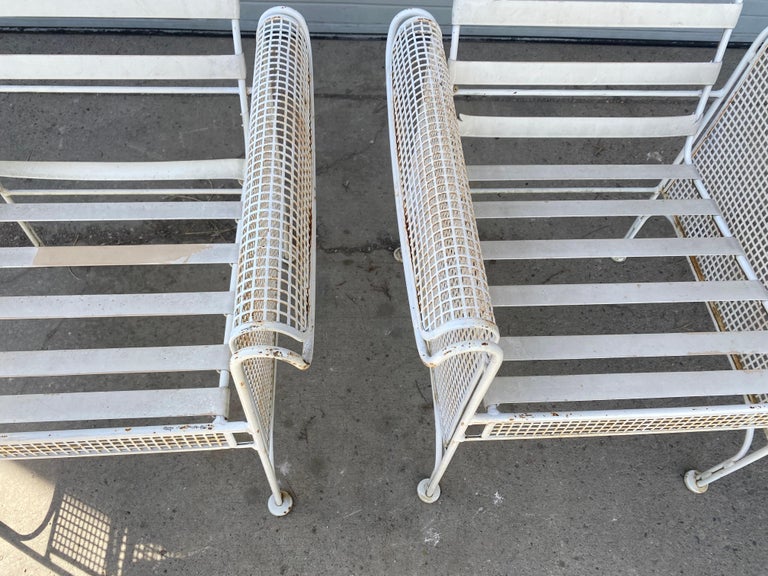 Mid-Century Modern Outdoor Metal Lounge Chairs, Attrib to Maurizio Tempestini for Salterini For Sale