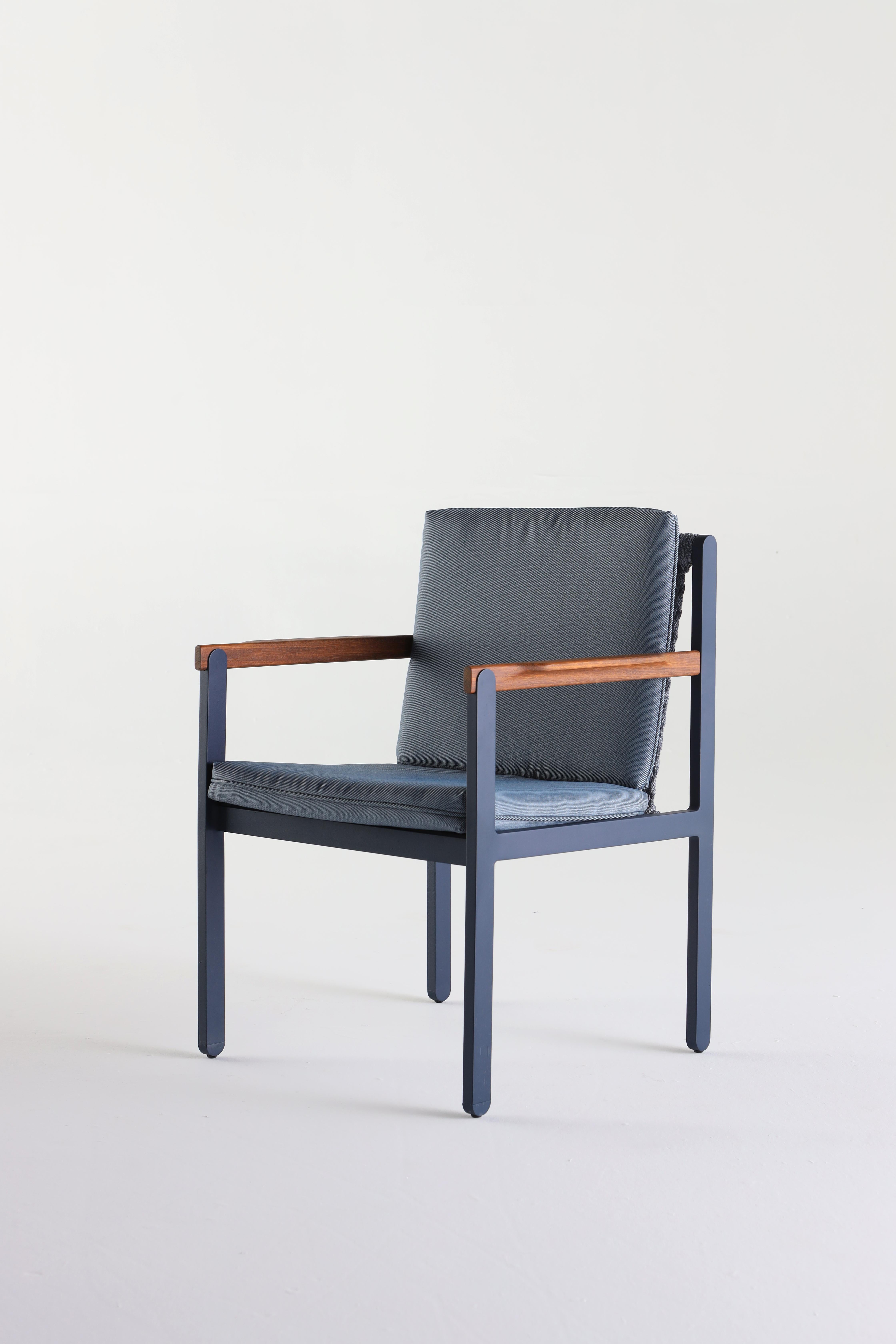 Moderne Chaise de salle à manger d'extérieur moderne en métal, corde et textiles en bois massif en vente