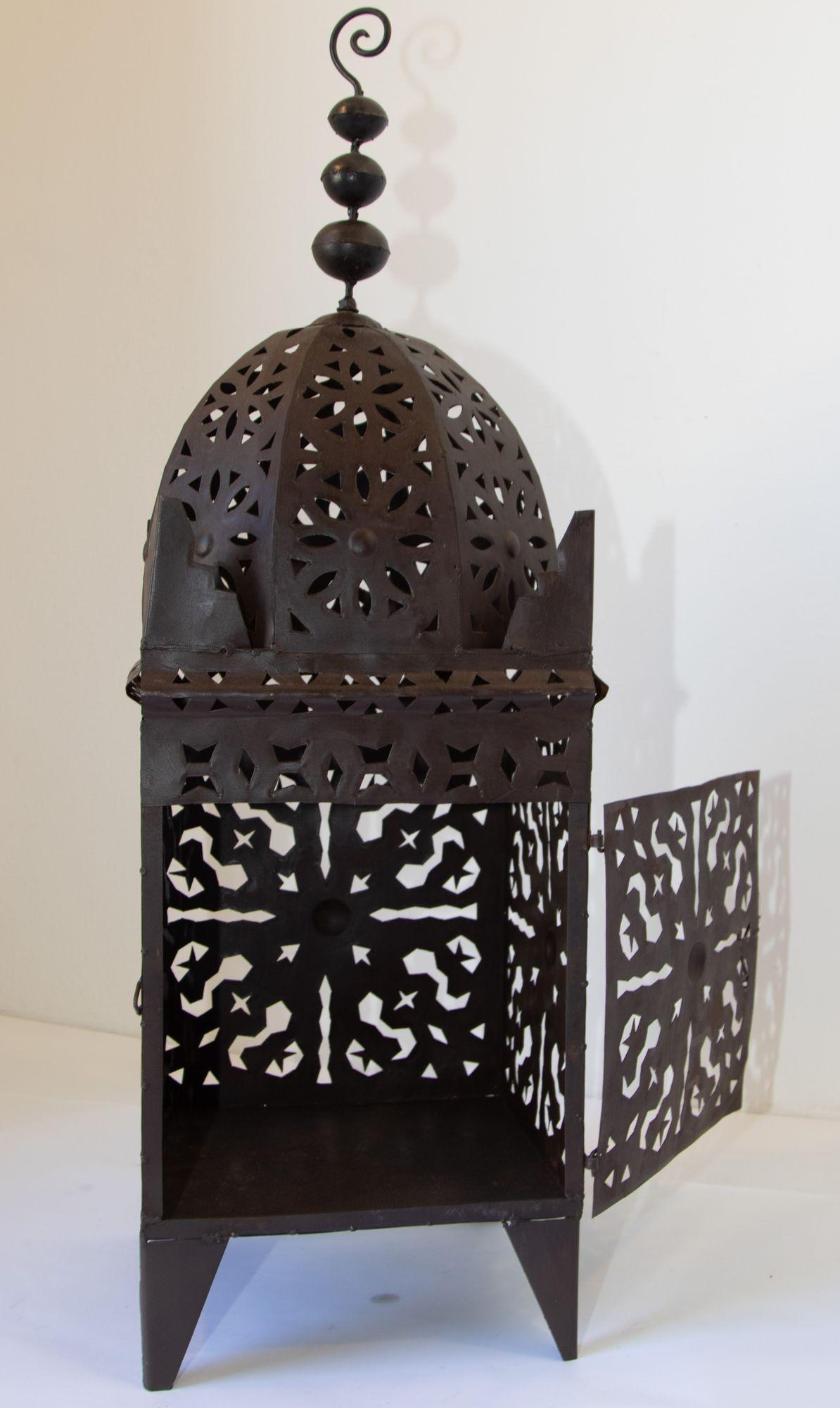 Outdoor Moroccan Hurricane Metal Candle Lantern For Sale 7