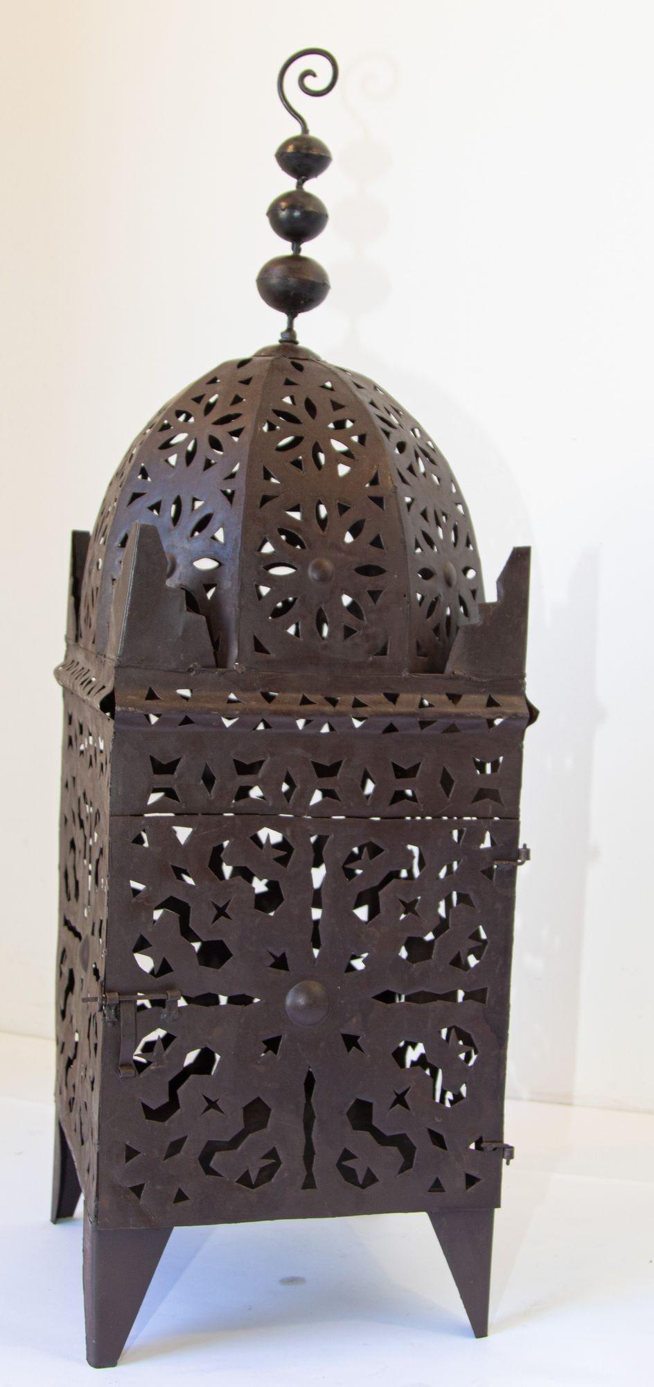 Outdoor Moroccan Hurricane Metal Candle Lantern In Good Condition For Sale In North Hollywood, CA