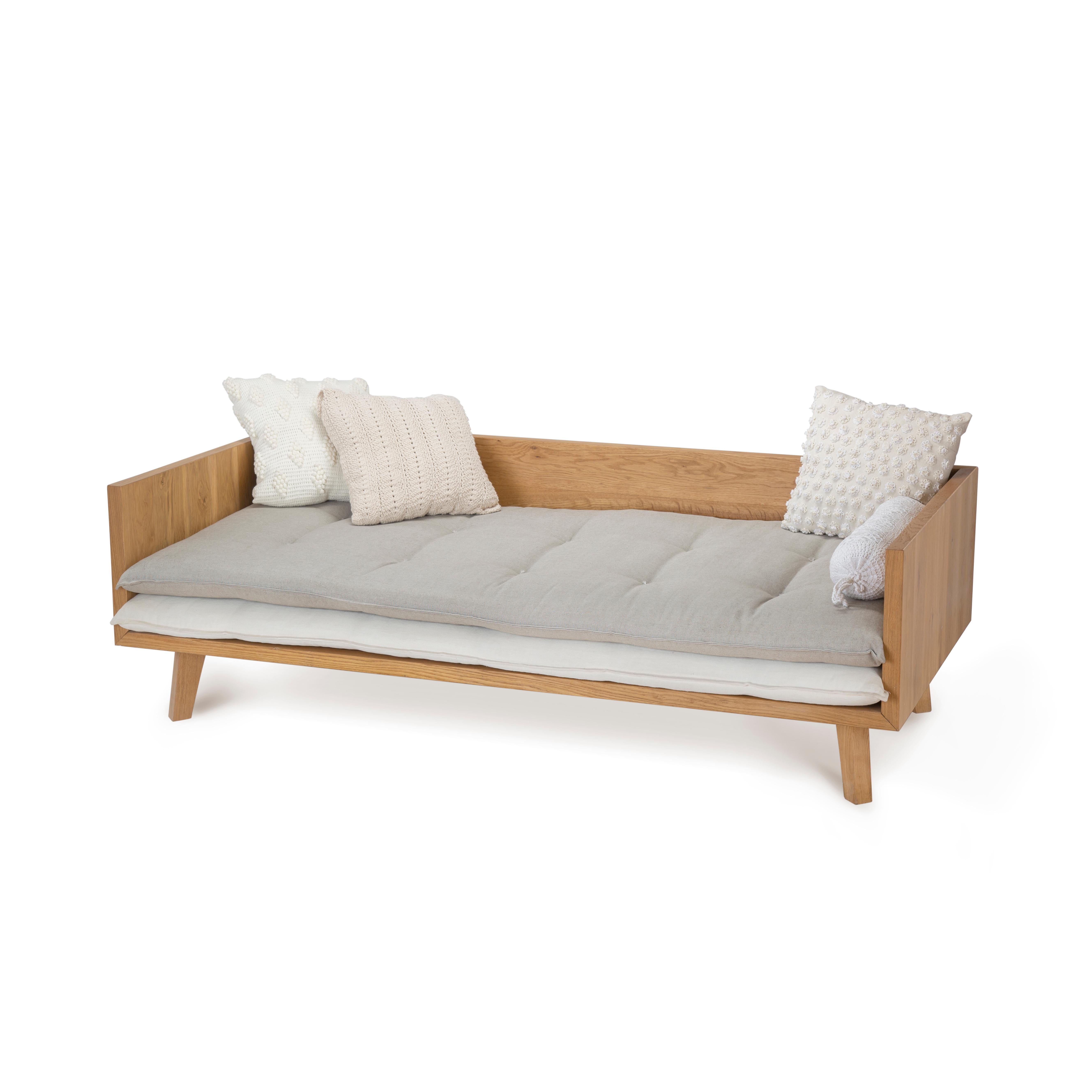 Outdoor Oil-Treated Oak Wood 2 Seater Sofa with Double Mattresses In New Condition For Sale In Cairo, EG