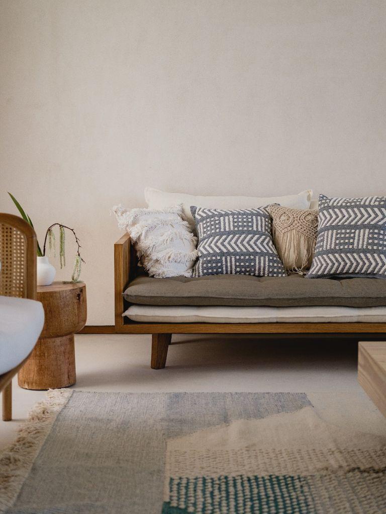 Outdoor Oil-Treated Oak Wood 2-Sitzer Sofa mit Doppelmatratzen (21. Jahrhundert und zeitgenössisch) im Angebot