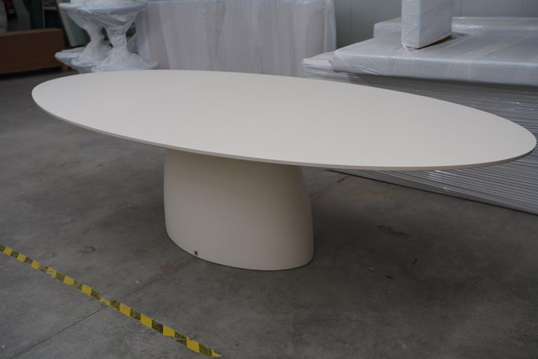Handcrafted of fiber reinforced resin, a forceful material for extreme weather conditions. 
Lacquered in matte white with protective UV coat.
Dimensions (cm): 300 x 130 x 75
Dimensions (in): 118.1 x 51.2 x 29.5
Seat 8 to 10.
 
We do our best