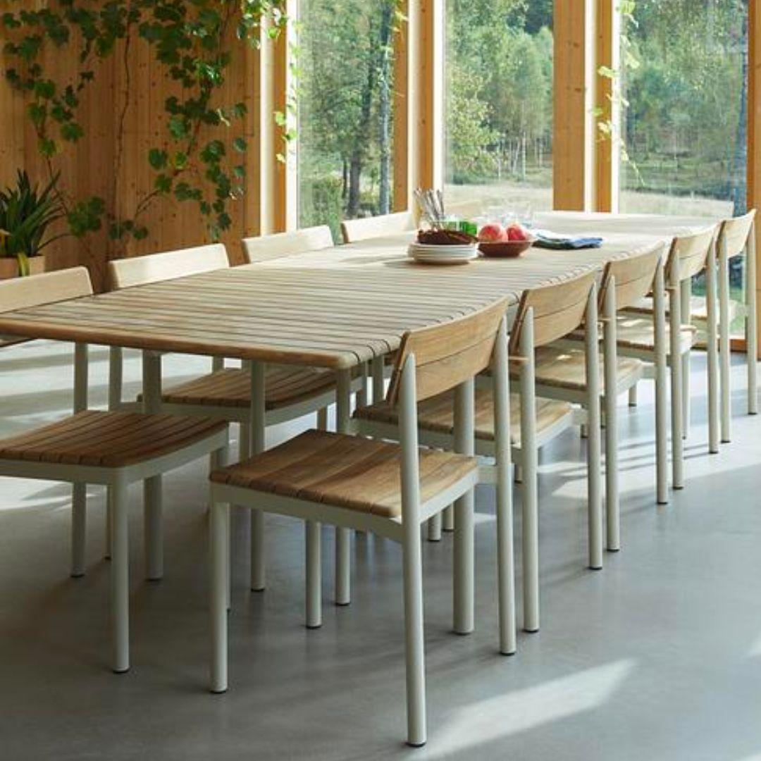 XXIe siècle et contemporain Table à manger d'extérieur 'Pelagus' en teck et aluminium vert chasseur pour Skagerak en vente