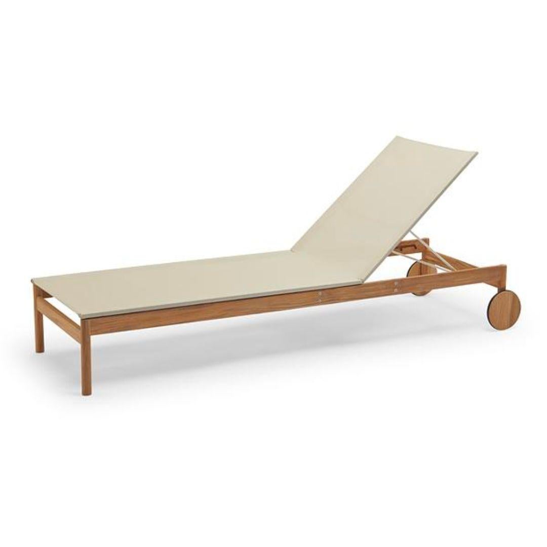 Outdoor 'Pelagus' Sunbed in Teak and Fabric for Skagerak In New Condition For Sale In Glendale, CA