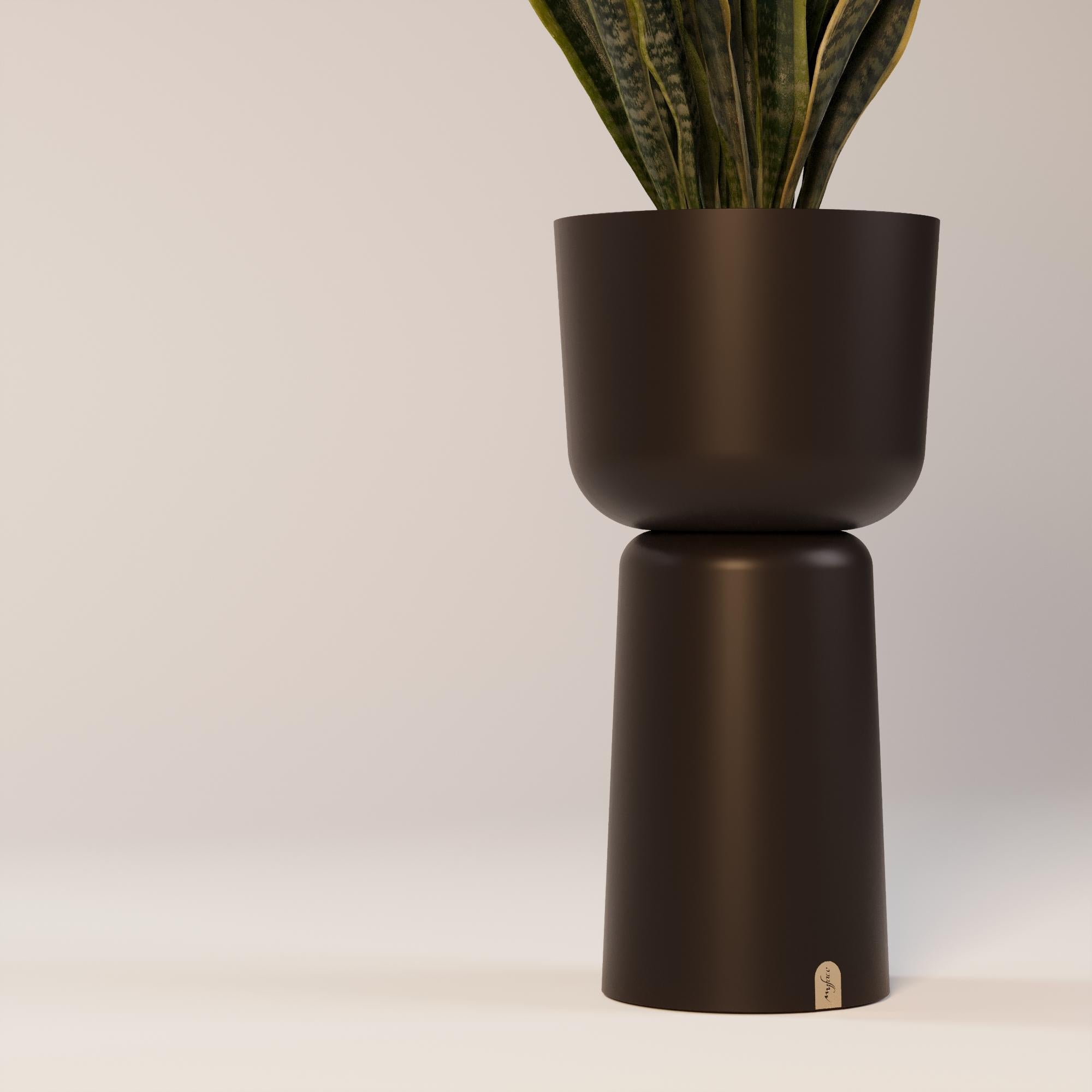 Moderne Jardinière d'extérieur moderne au design élégant en fibre de verre en vente