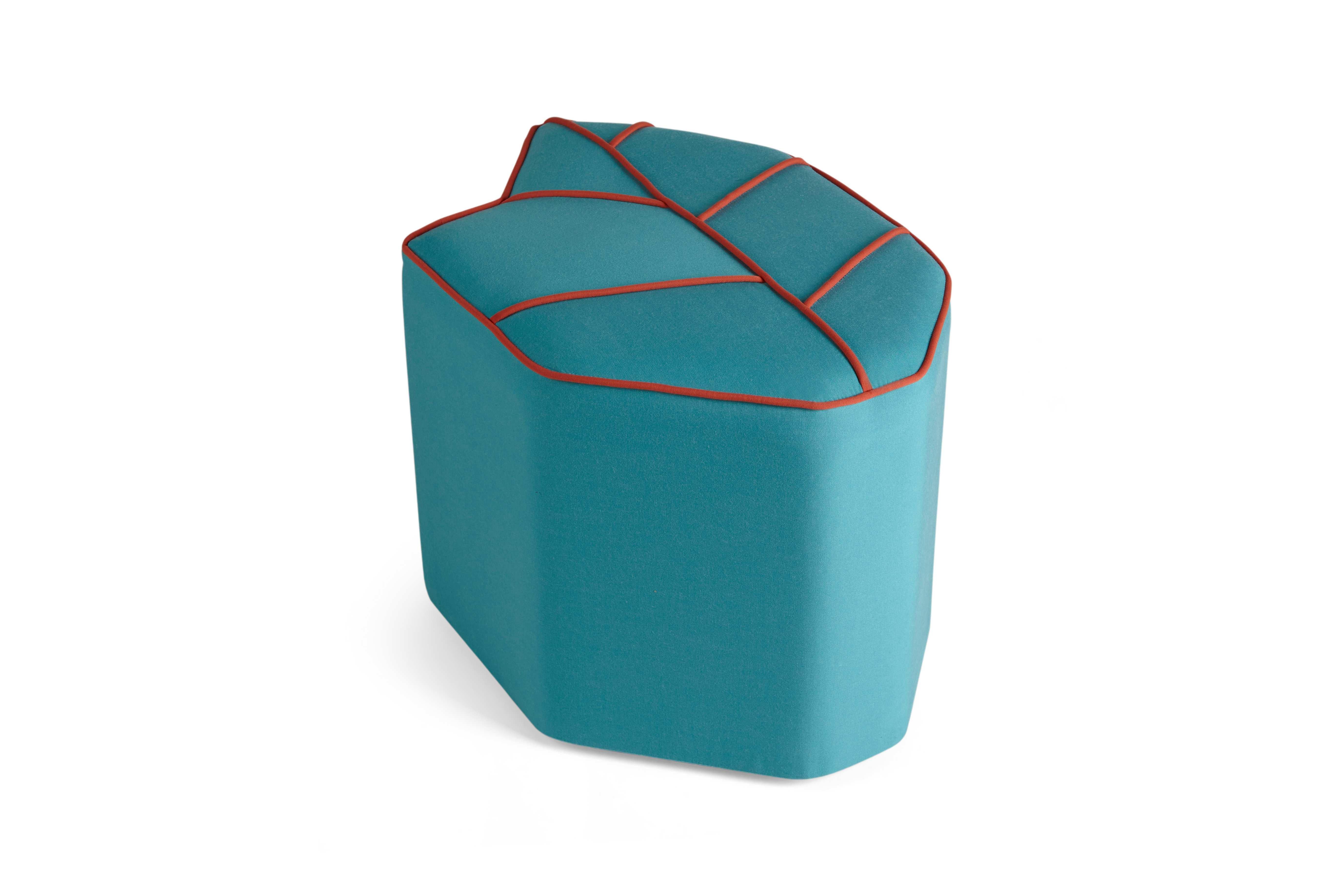 Pouf da esterno con seduta a foglia di design by design by nico in vendita 2