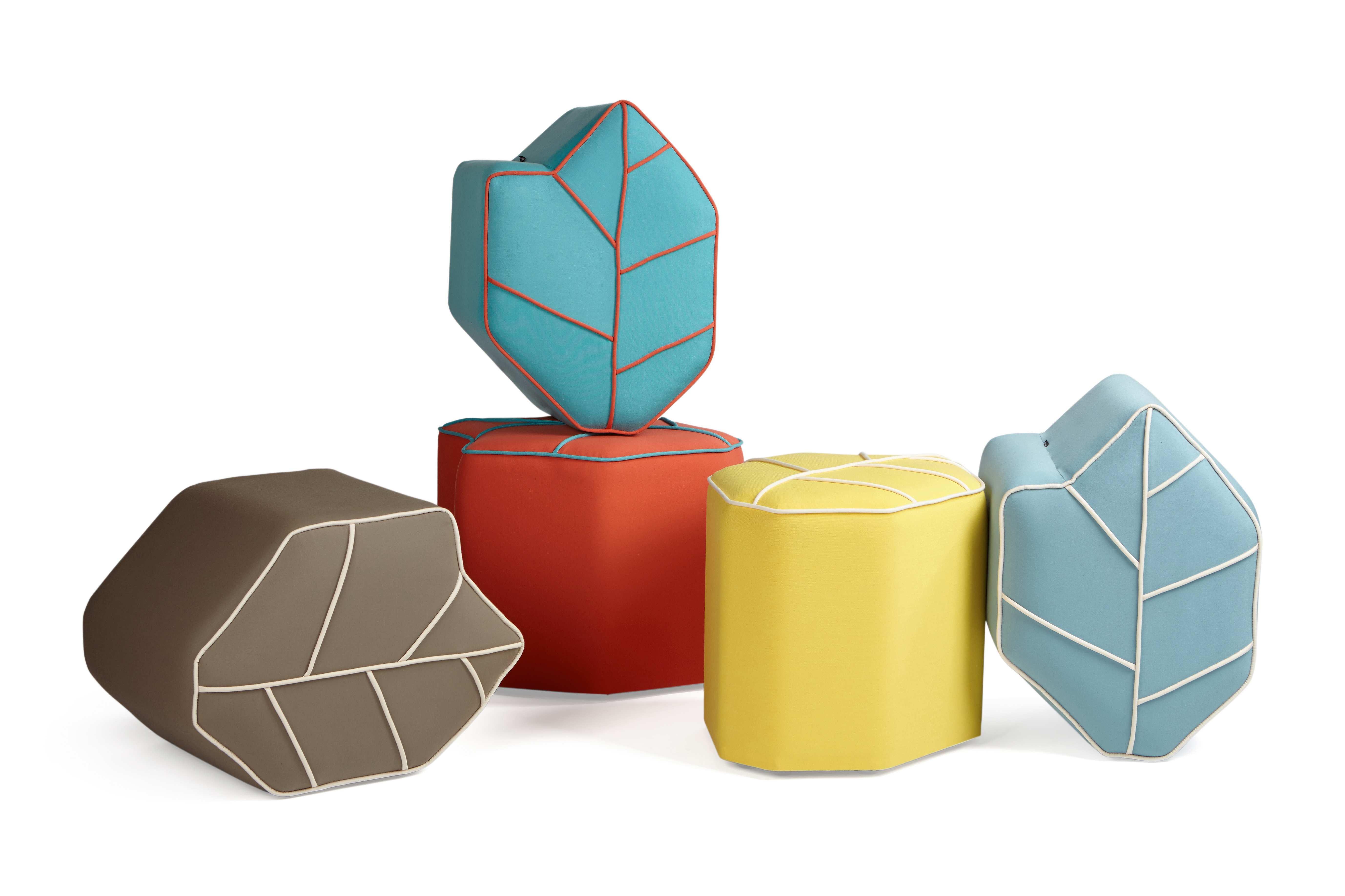 Moderno Pouf da esterno con seduta a foglia di design by design by nico in vendita