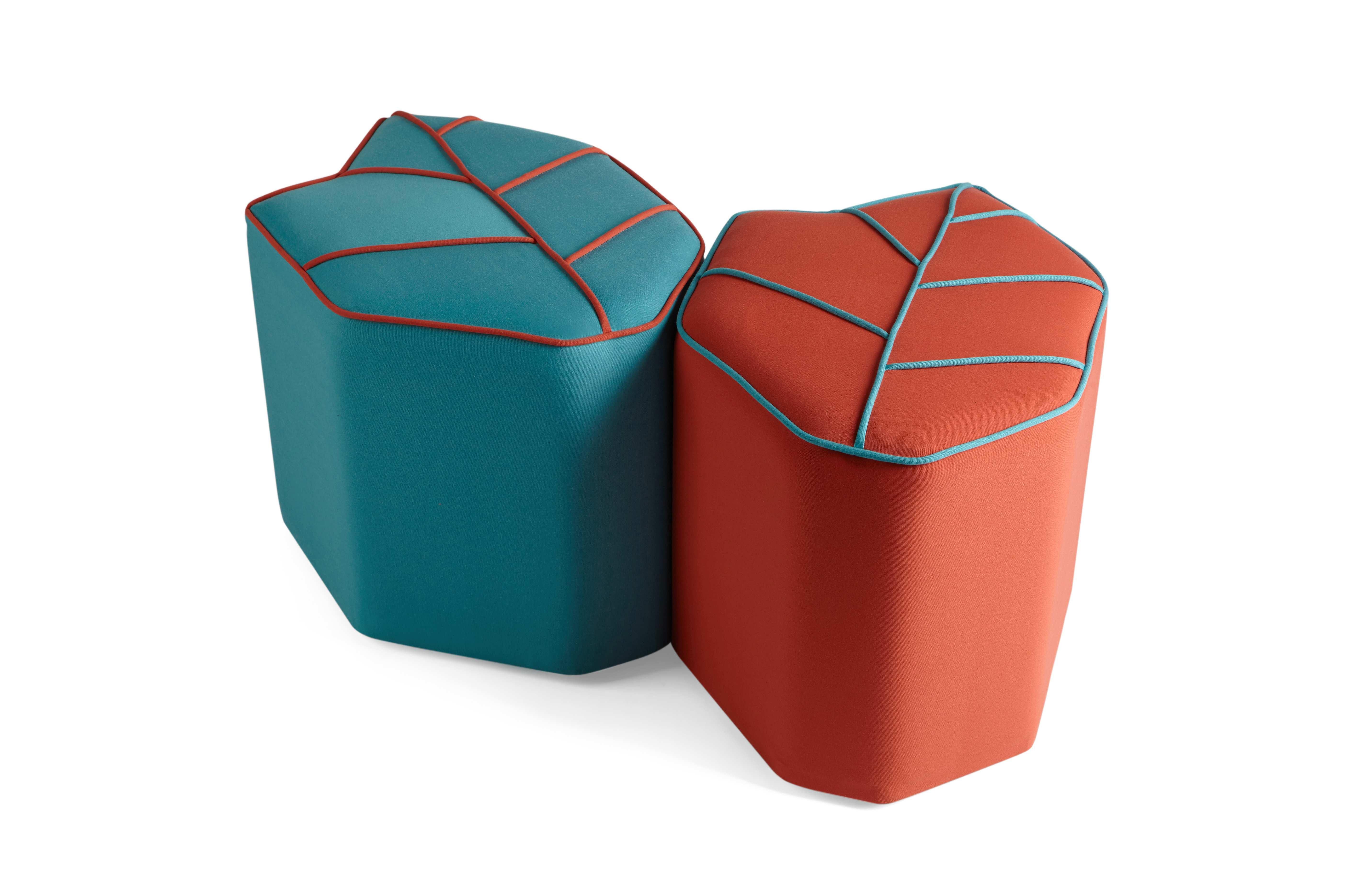 Pouf da esterno con seduta a foglia di design by design by nico in vendita 1