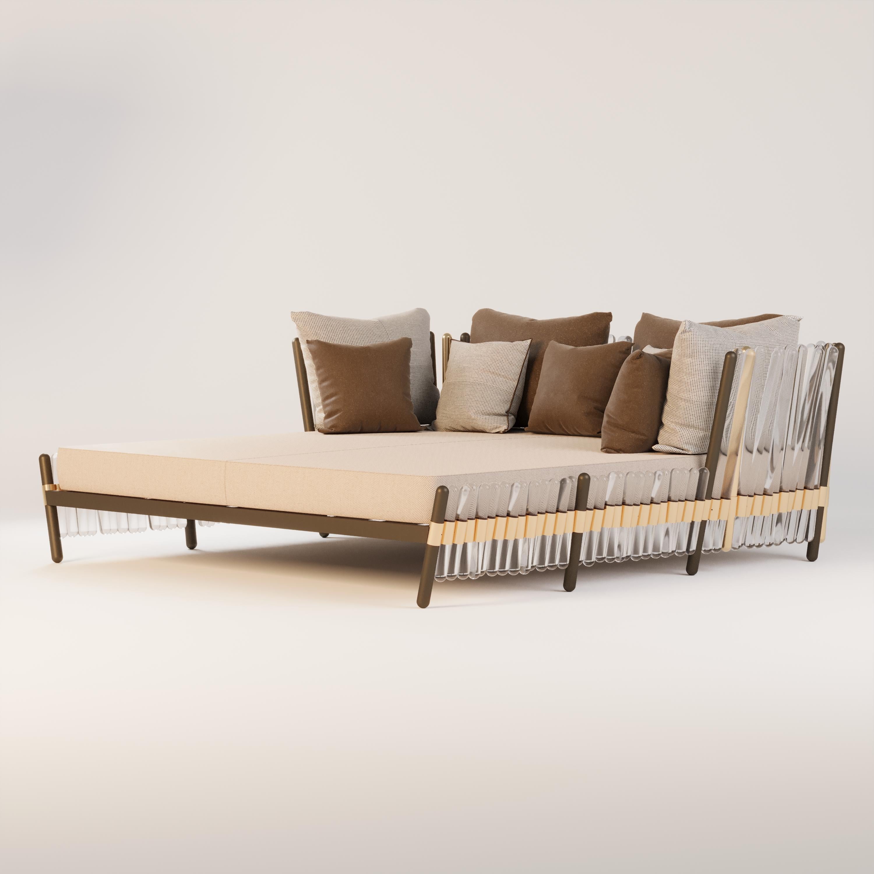 Stilvolles Houdini-Terrassen-Tagesbett mit Bronze- und EAU-Gold-Akzenten im Zustand „Neu“ im Angebot in Santo Tirso, PT