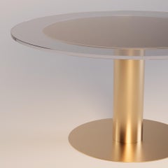 Outdoor Round Dining Table with Metallic Structure and Acrylic Top