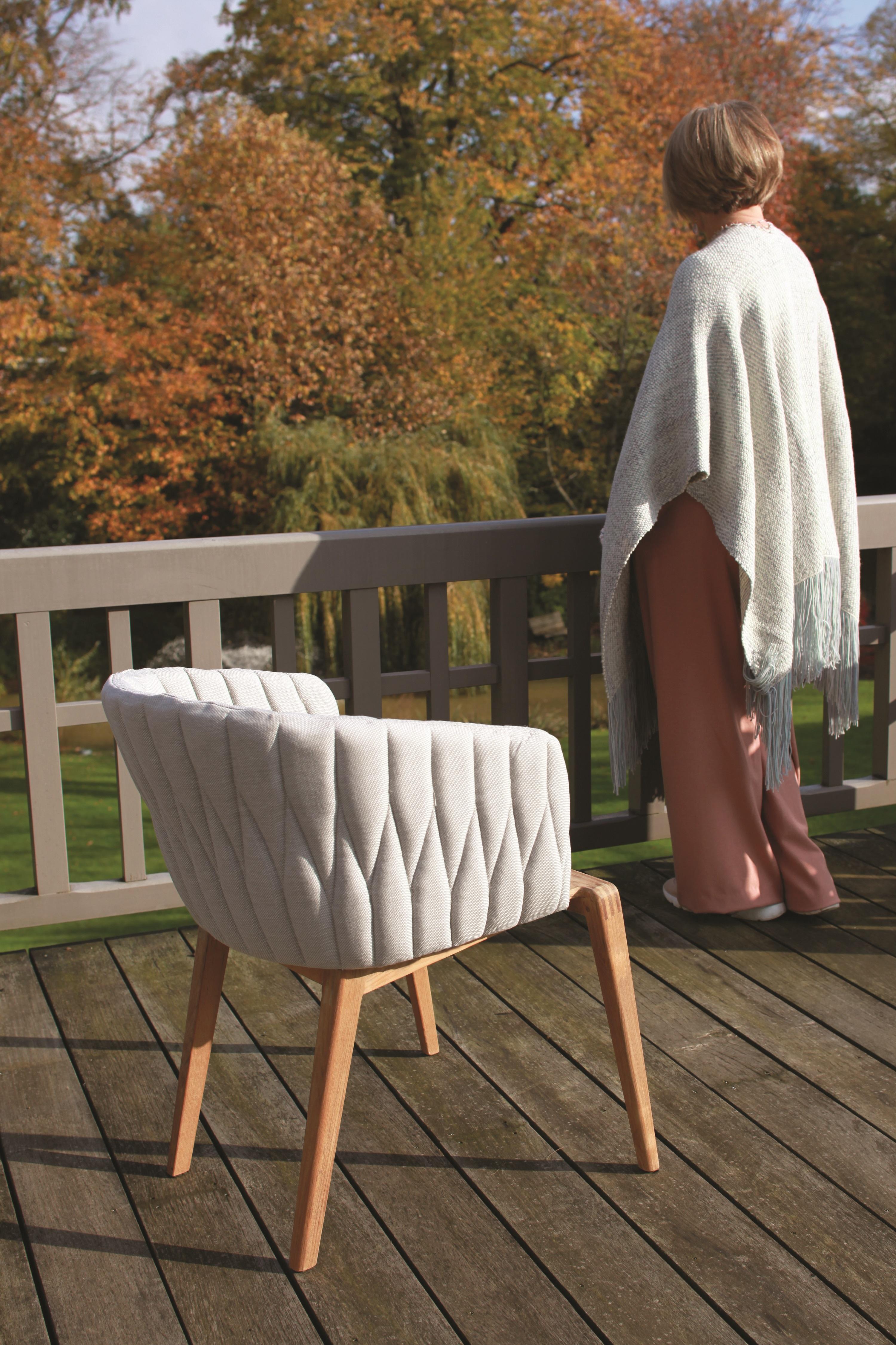 Royal Botania Calypso Stuhl für draußen entworfen von Kris Van Puyvelde (Belgisch) im Angebot