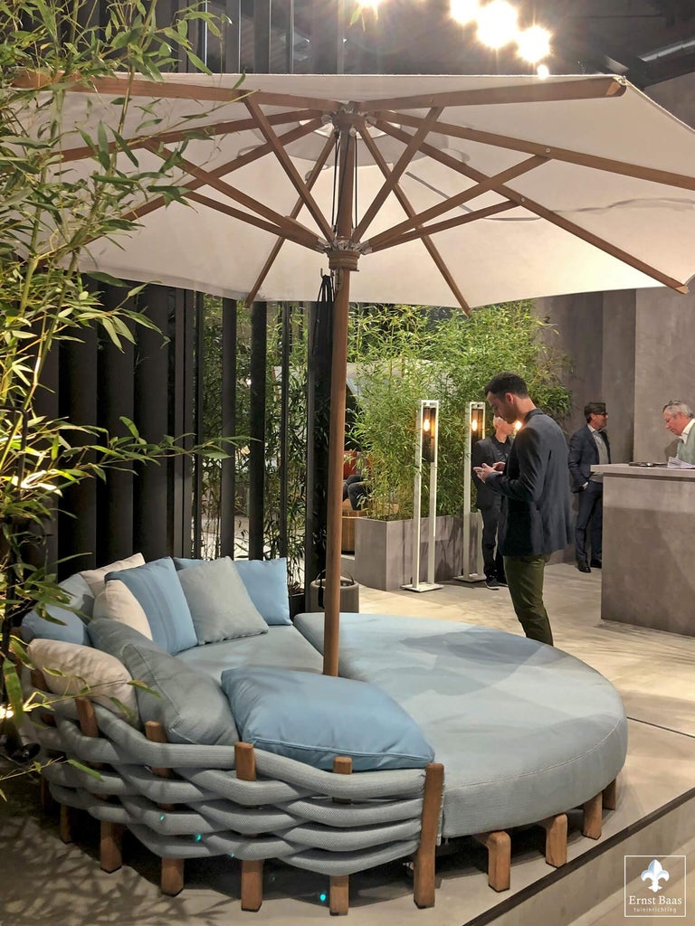 outdoor cabana for sale on Outdoor Royal Botania Lotus Round Daybed With Umbrella For Sale At 1stdibs