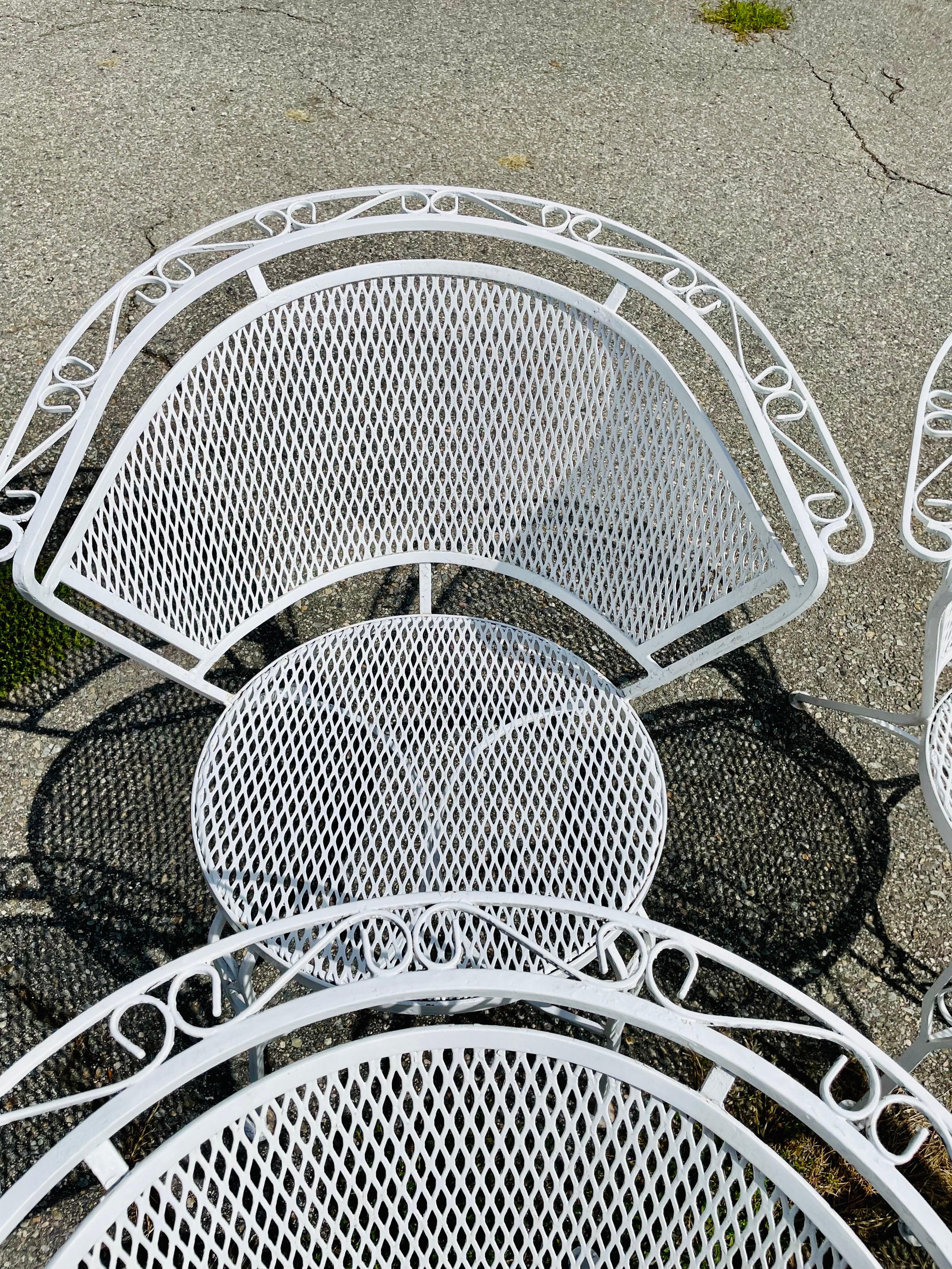 Chaises de patio en fer forgé Bon état - En vente à Cumberland, RI