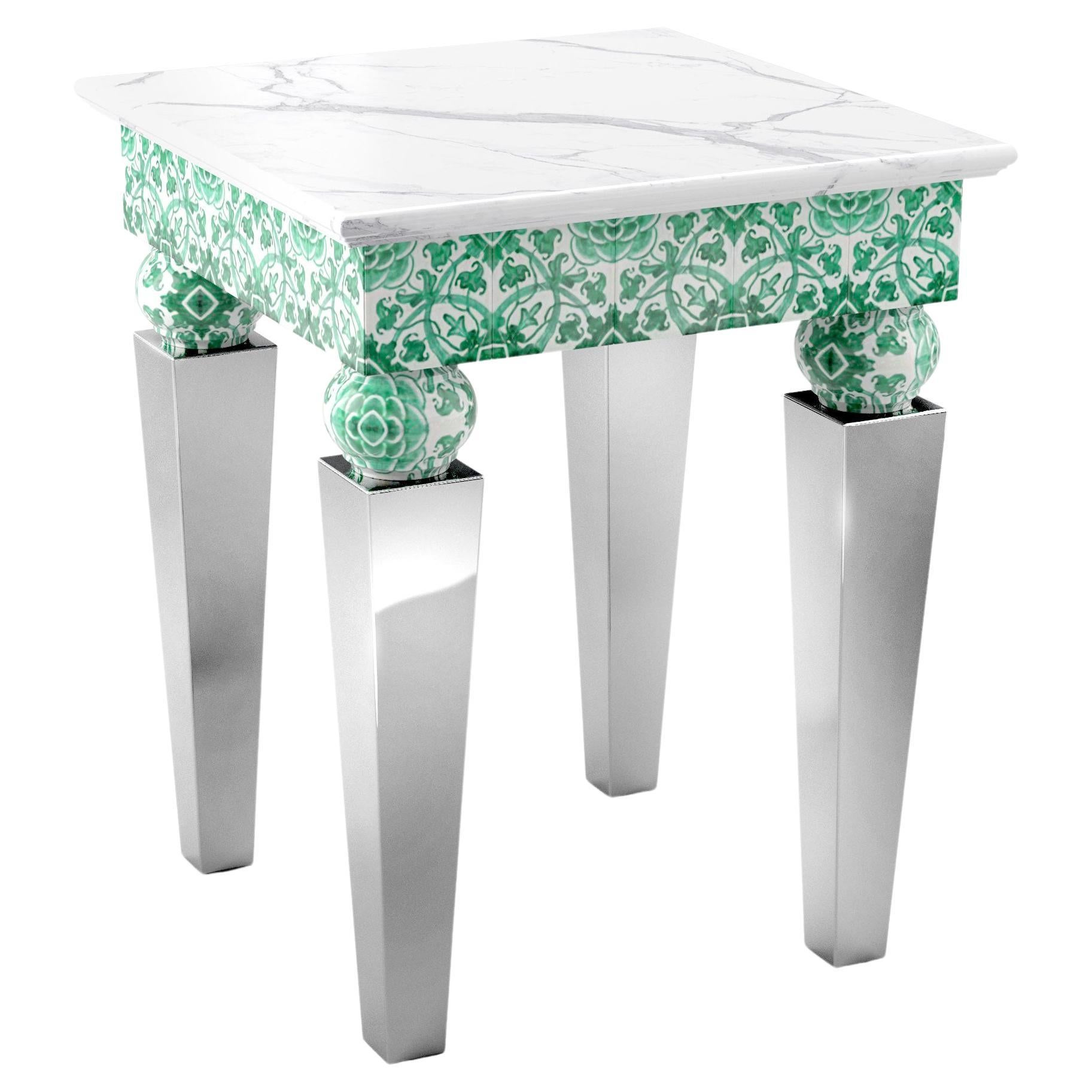Table d'appoint avec plateau en marbre blanc et miroir, pieds en acier et carreaux de majolique verts, également en extérieur