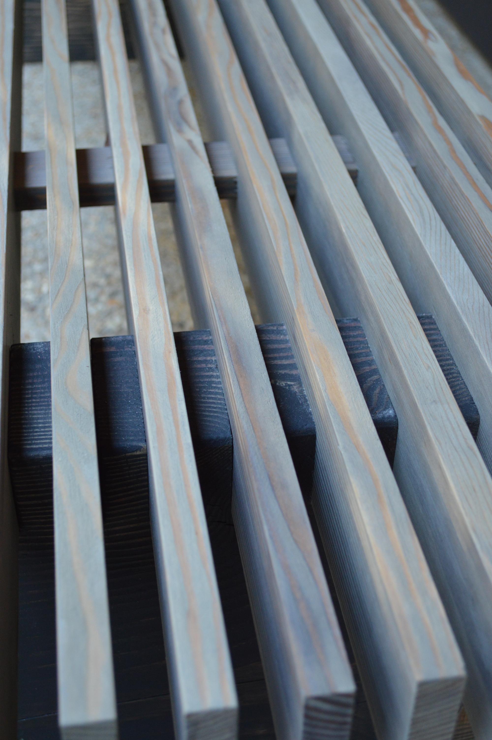Banc d'extérieur en bois de Douglas à Grain Vertical Style Rustique en vente 1