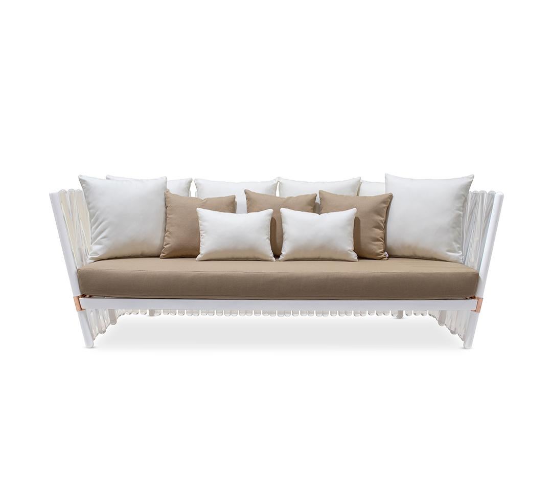 Houdini outdoor sofa

Relaxing in the outdoor space with a touch of magic and sophistication, it’s what the Houdini sofa provides. 

The whole design of this contemporary outdoor sofa was developed according to the following structure: 
-