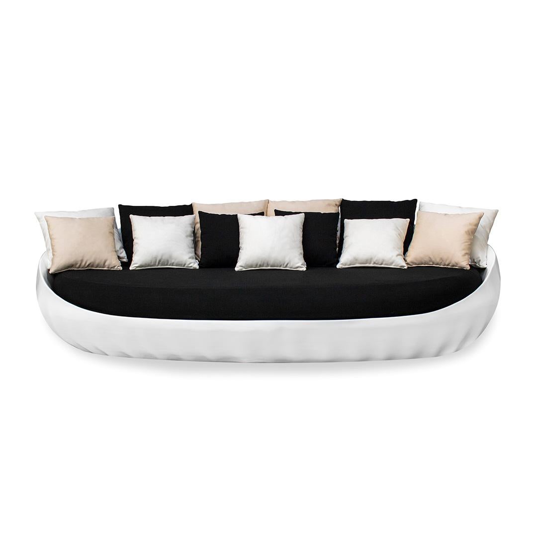 Pearl - Outdoor sofa

Luxurious outdoor sofa made with structure: White matte fiberglass structure shell, Upholstery: Acrylic fabric

With its distinctive design, its weather-resistant pillows, and outdoor upholstery, the Pearl Sofa adds both