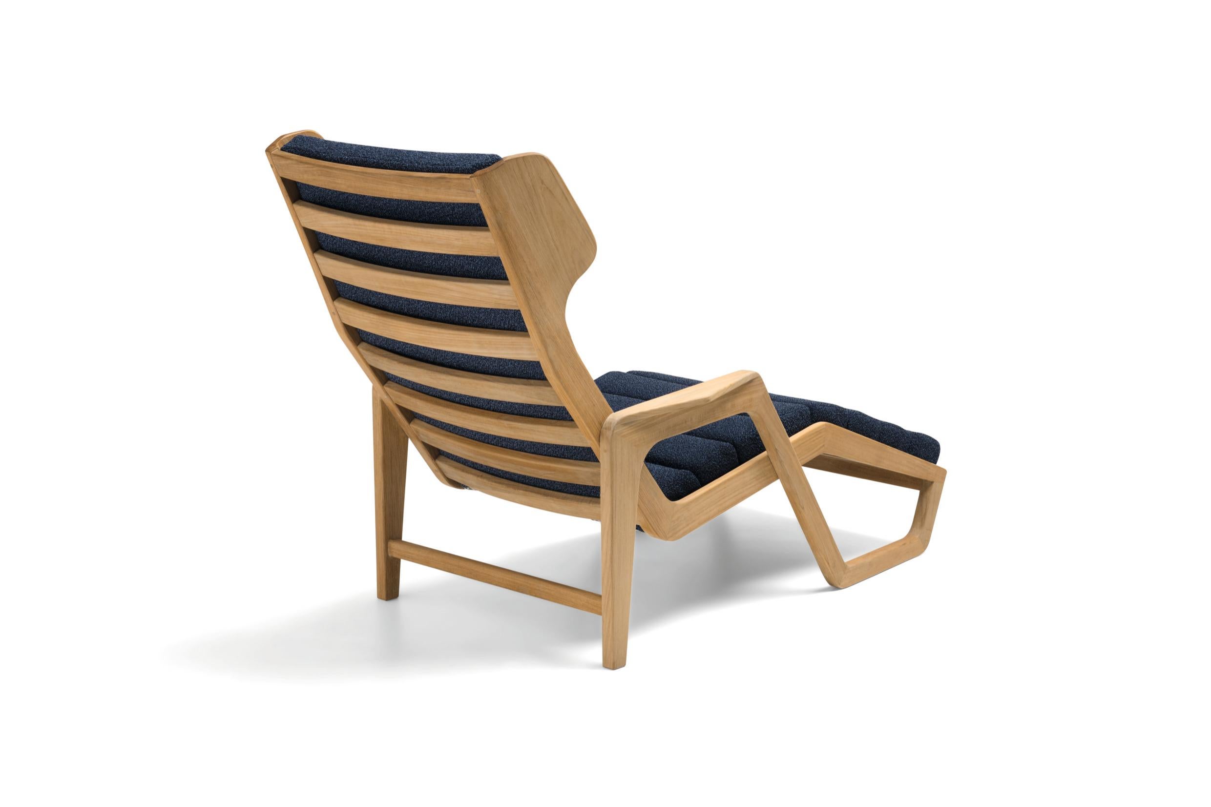 Modern Outdoor Solid Wood Blue fabric Armchair Molteni&C by Giò Ponti Design D.150.5 For Sale
