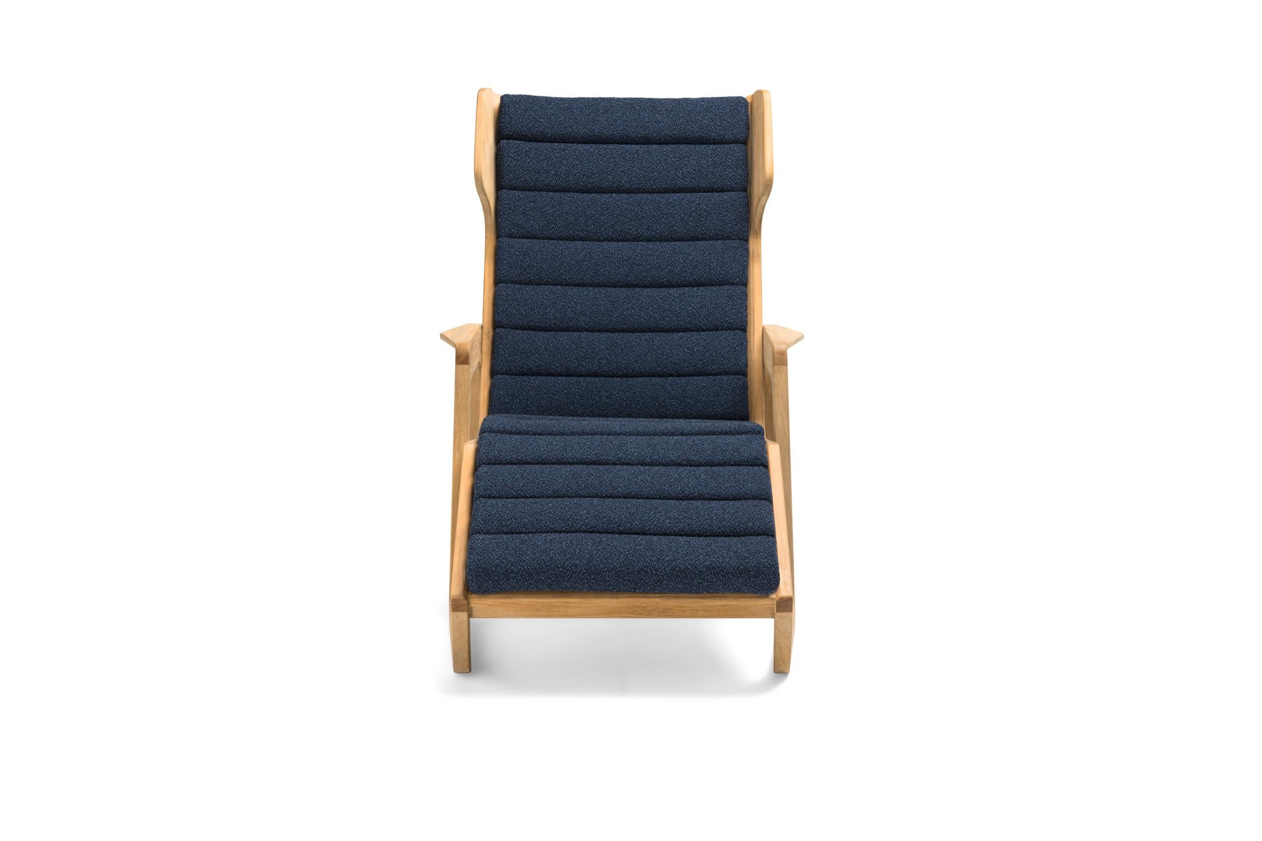 Outdoor Solid Wood Blue fabric Armchair Molteni&C by Giò Ponti Design D.150.5 In New Condition For Sale In New York, NY