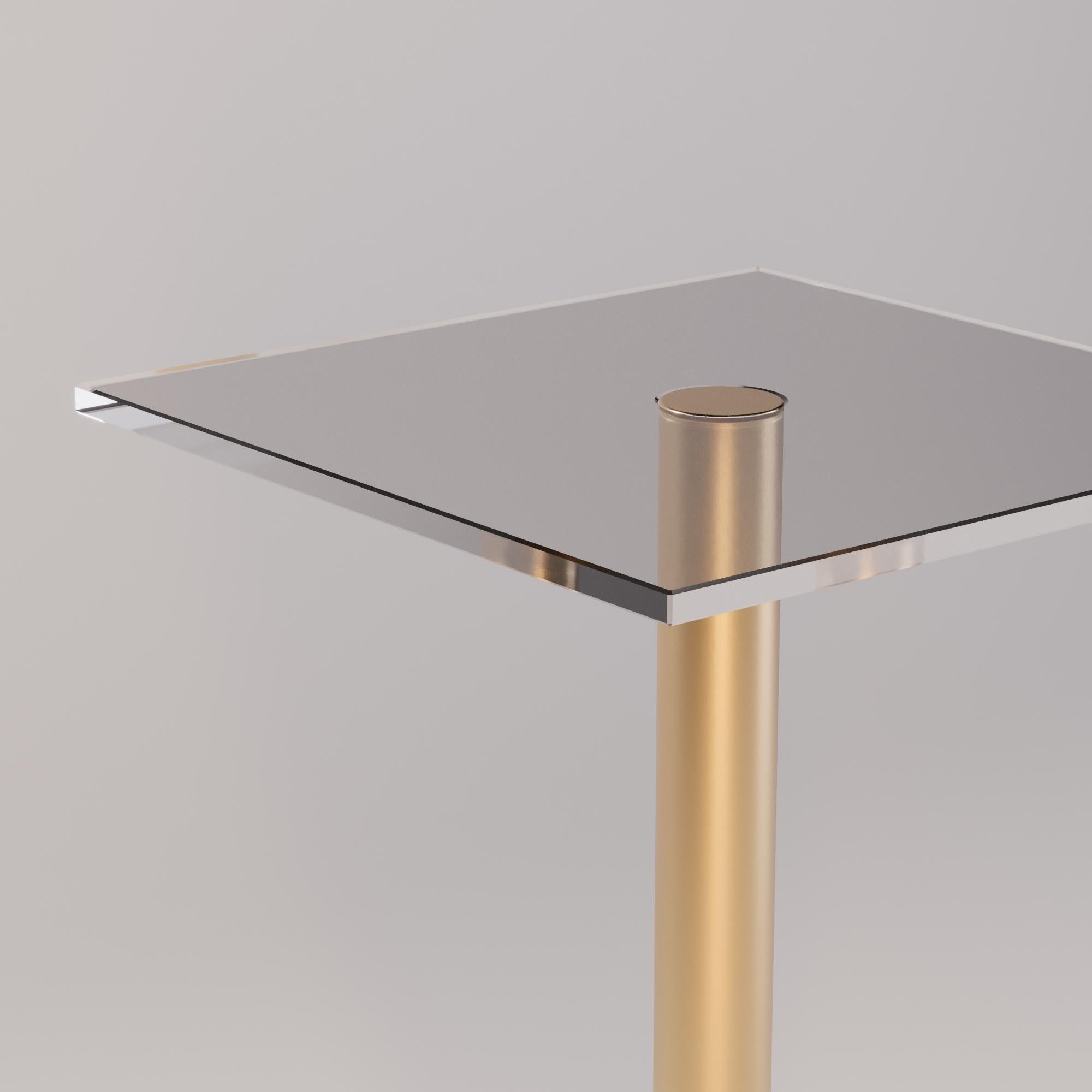 Mesa de bar cuadrada Dawn

La mesa de bar Dawn se adapta sin esfuerzo a diversos entornos, garantizando un ambiente refinado para cada ocasión. Su estética contemporánea y su composición duradera aportan tanto belleza como funcionalidad, ofreciendo