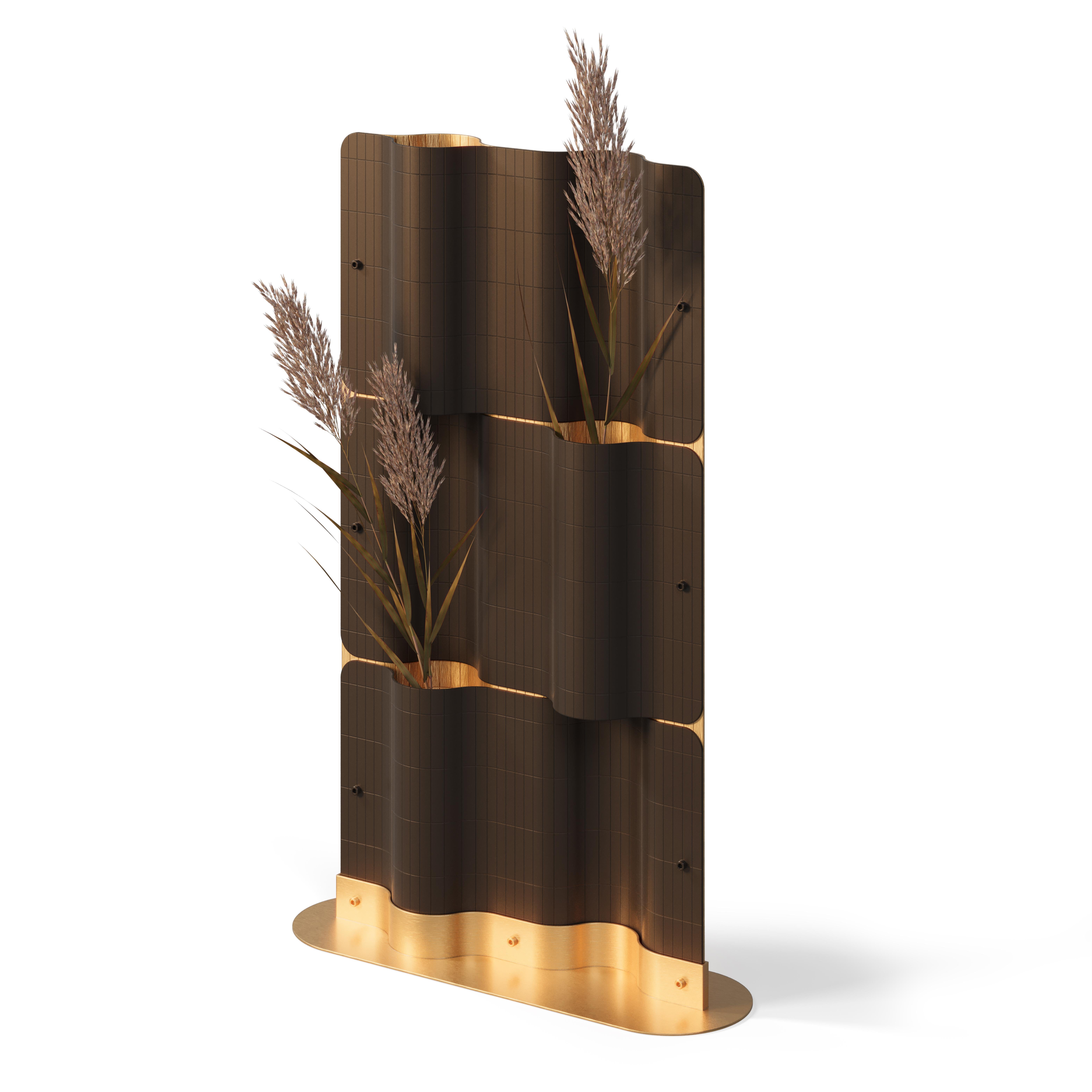 Contemporary Outdoor Planter in Stainless Steel with Durable Outdoor Resistant Finishes For Sale