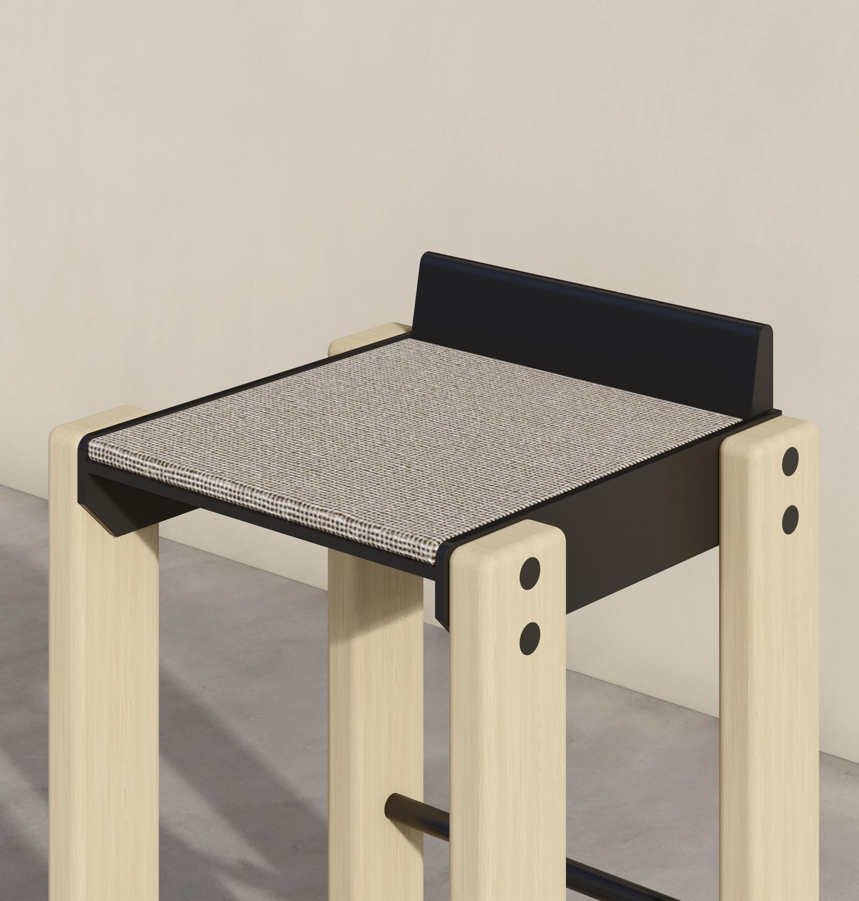 Contemporary Outdoor Stool 0:1 - Bar Height For Sale