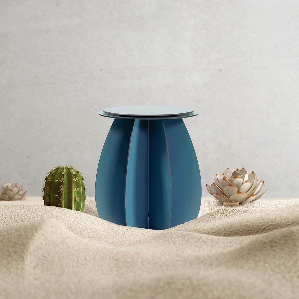 Lo sgabello Cholla, disegnato da Florence Bourel, è un mobile versatile adatto agli spazi interni, ai balconi soleggiati o alle piscine.

Cholla incarna un ottimismo naturale con la sua forma ispirata ai cactus, caratterizzata da linee morbide e