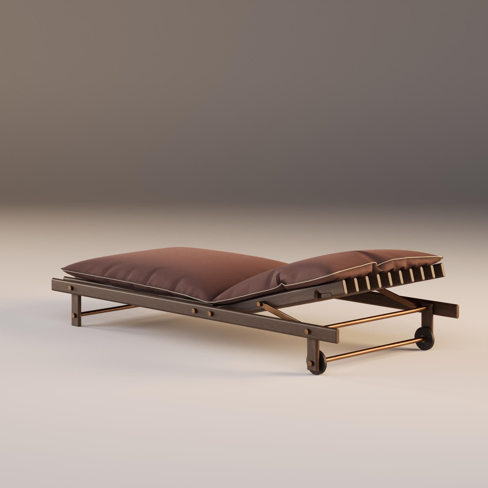 Moderno Lettino da esterno con struttura in Iroko e Fabrice impermeabile in vendita