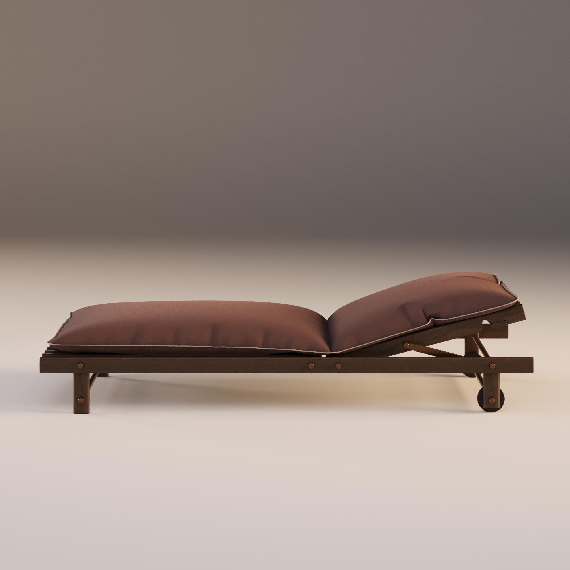 Portoghese Lettino da esterno con struttura in Iroko e Fabrice impermeabile in vendita