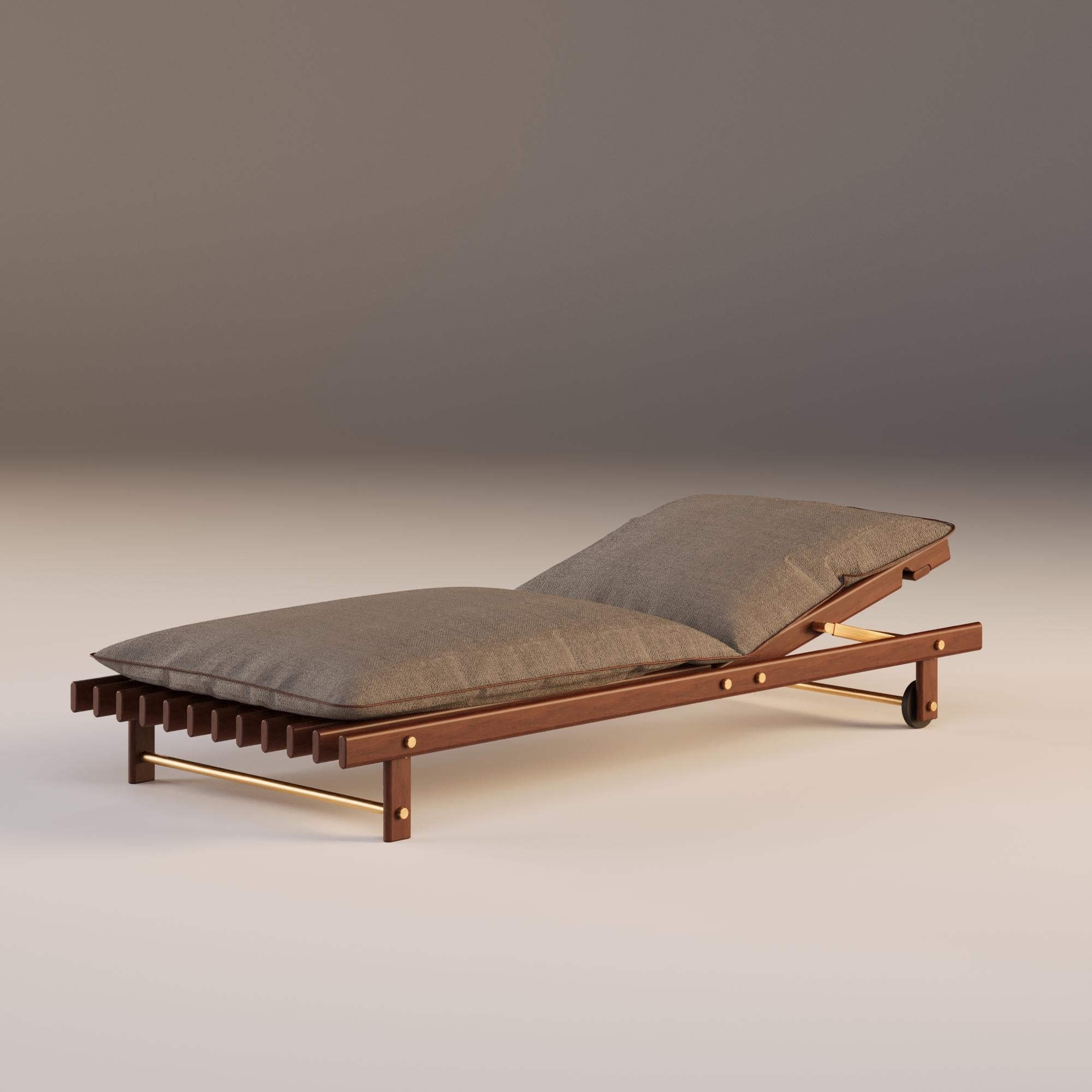 Lettino da esterno con struttura in Iroko In condizioni Nuovo in vendita a Santo Tirso, PT