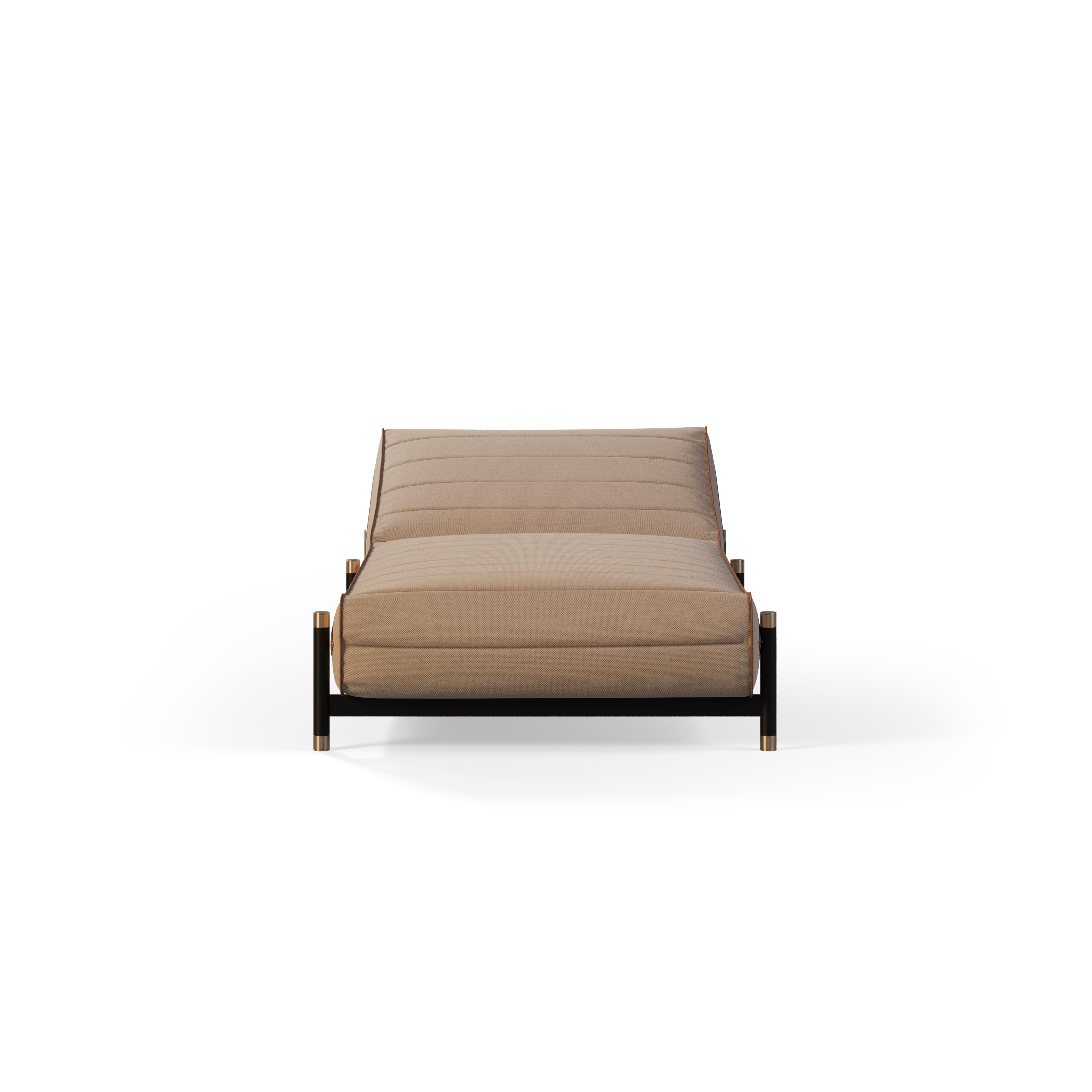 Banc solaire extérieur Vogue

Le transat Vogue s'inspire des plus grandes marques et des pièces emblématiques du monde de la mode. Alliant confort, élégance et charme, il se distingue par son design raffiné, agrémenté de détails en cuir et de