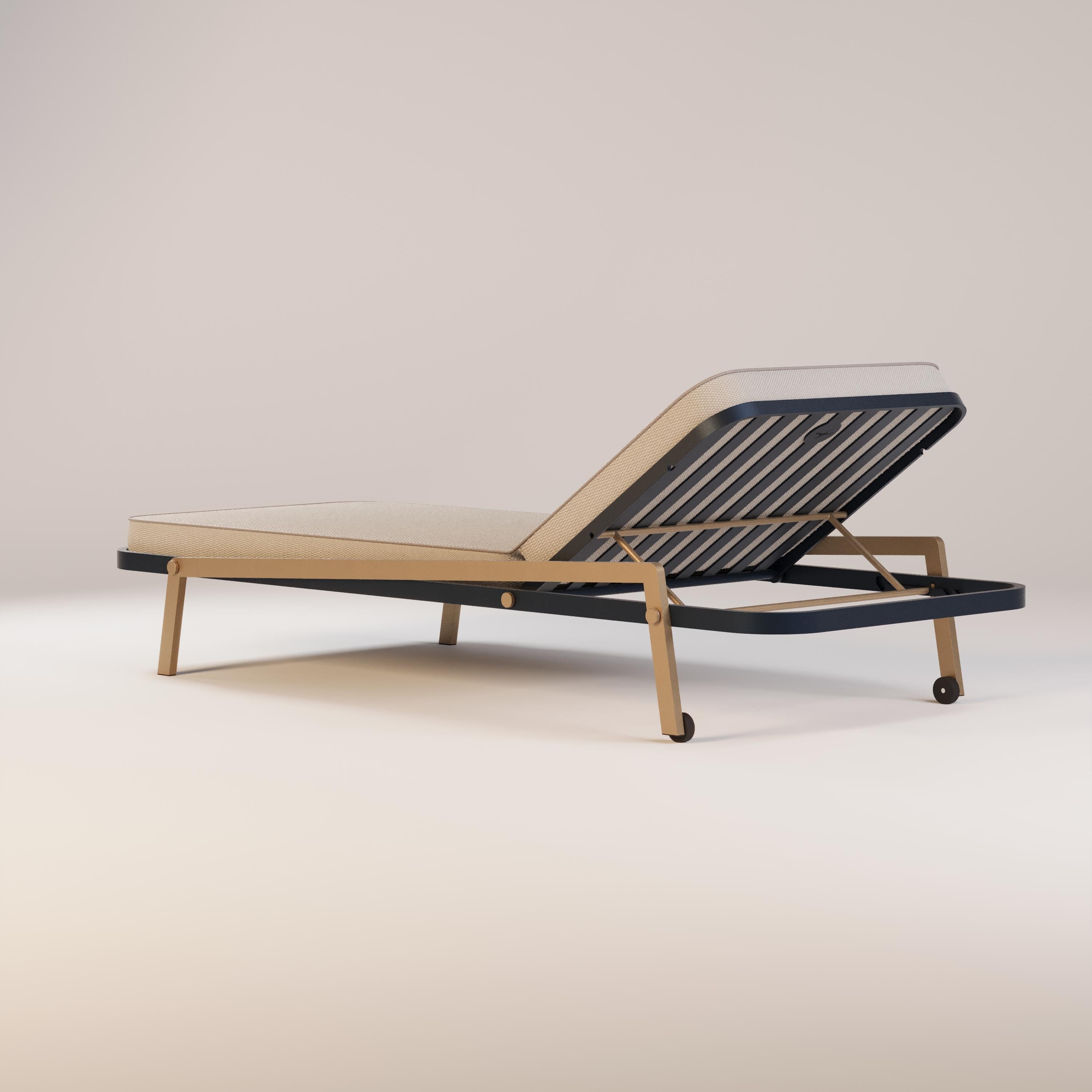 Outdoor-Sonnenbank aus witterungsbeständigen MATERIALEN (Moderne) im Angebot