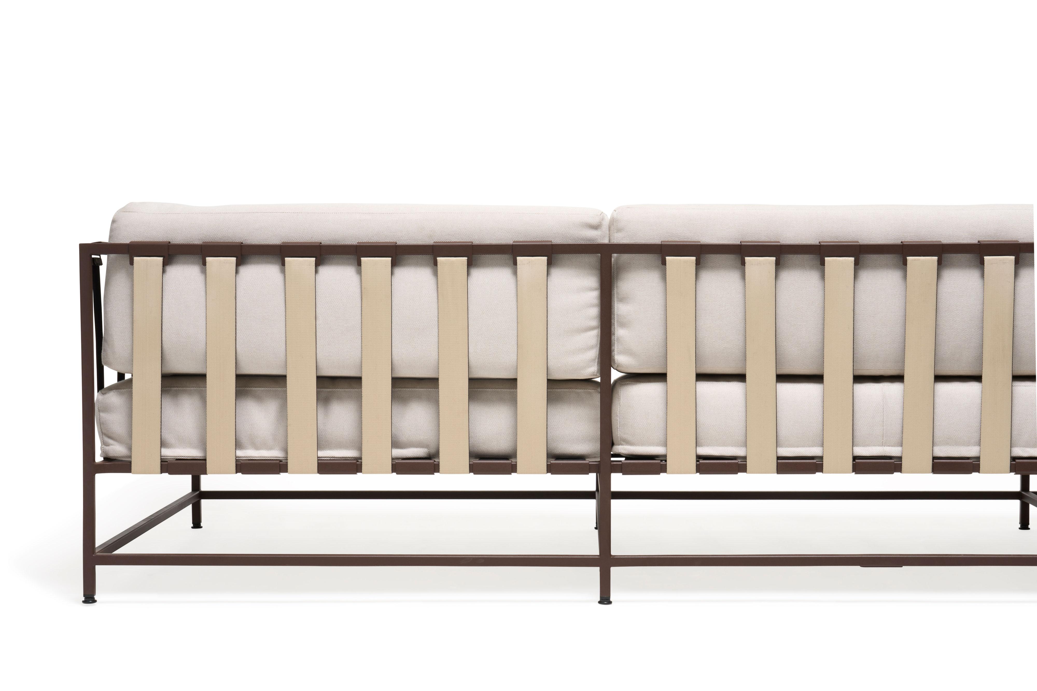 Sunbrella-Sofa für draußen, cremefarben & marmoriert, rostfarben (Pulverbeschichtet) im Angebot