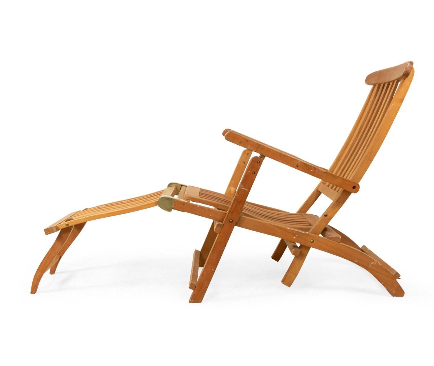 20th Century Outdoor Teak Folding Deck Chairs For Sale