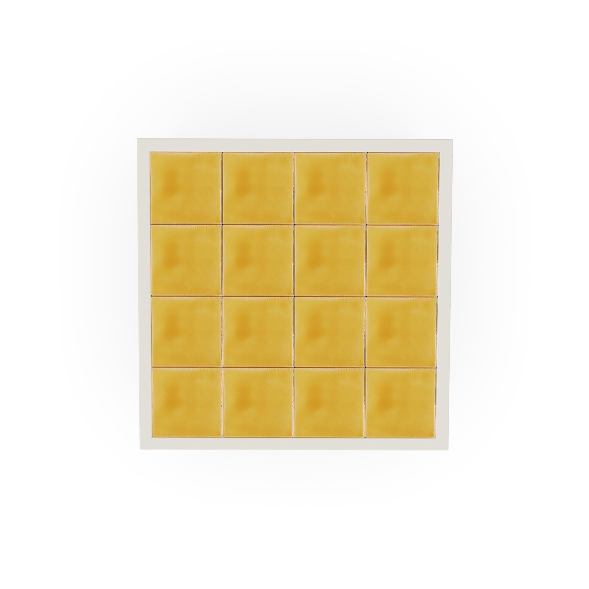 Moderno Outdoor Tosalet Side Table - Ceramic Surface With Minimalist Metal Base in vendita