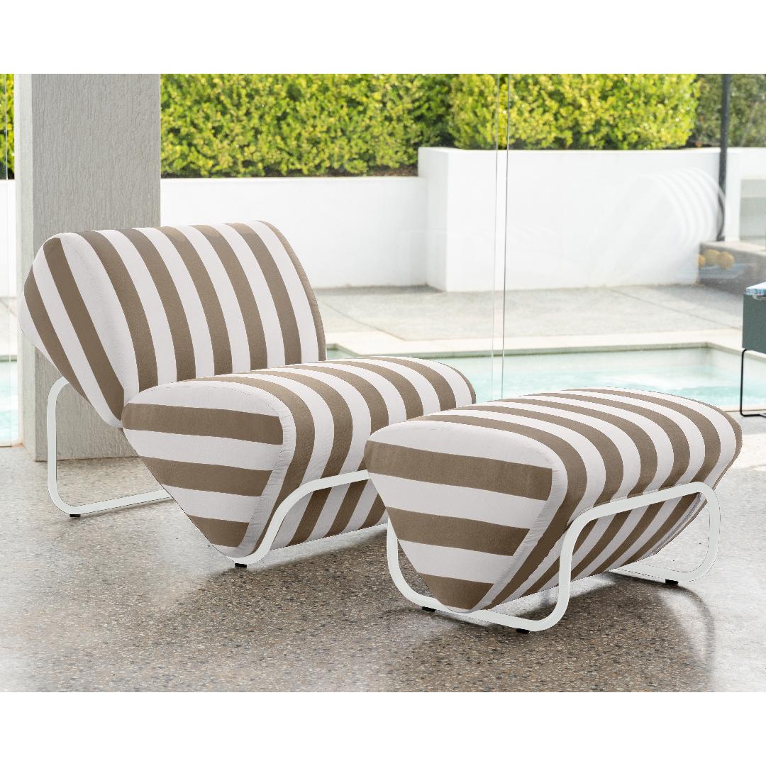 Powder-Coated Outdoor Trend Module Lounge and Footstool, Designed in 1970 For Sale