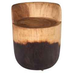 Tabouret d'extérieur deux tons en bois sculpté naturel