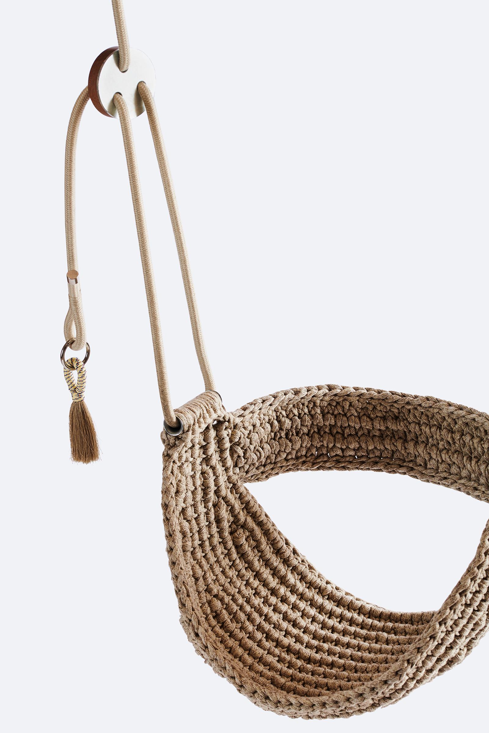 Outdoor UV geschützt Brown Beige Handmade Crochet Hammock Seat Swing mit Rückenlehne (Handgefertigt) im Angebot
