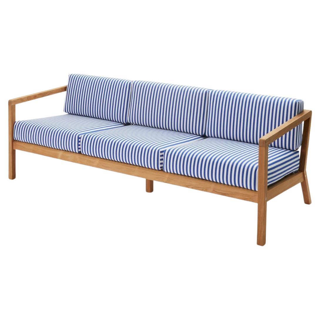 3-Sitzer-Sofa „Virkelyst“ aus Teakholz und blau gestreiftem Stoff für Skagerak