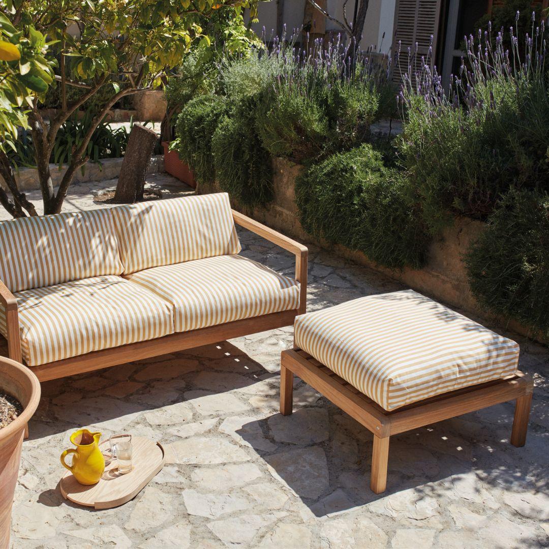 Outdoor 'Virkelyst' Pouf in Teak and Sea Blue Striped Fabric for Skagerak In New Condition For Sale In Glendale, CA