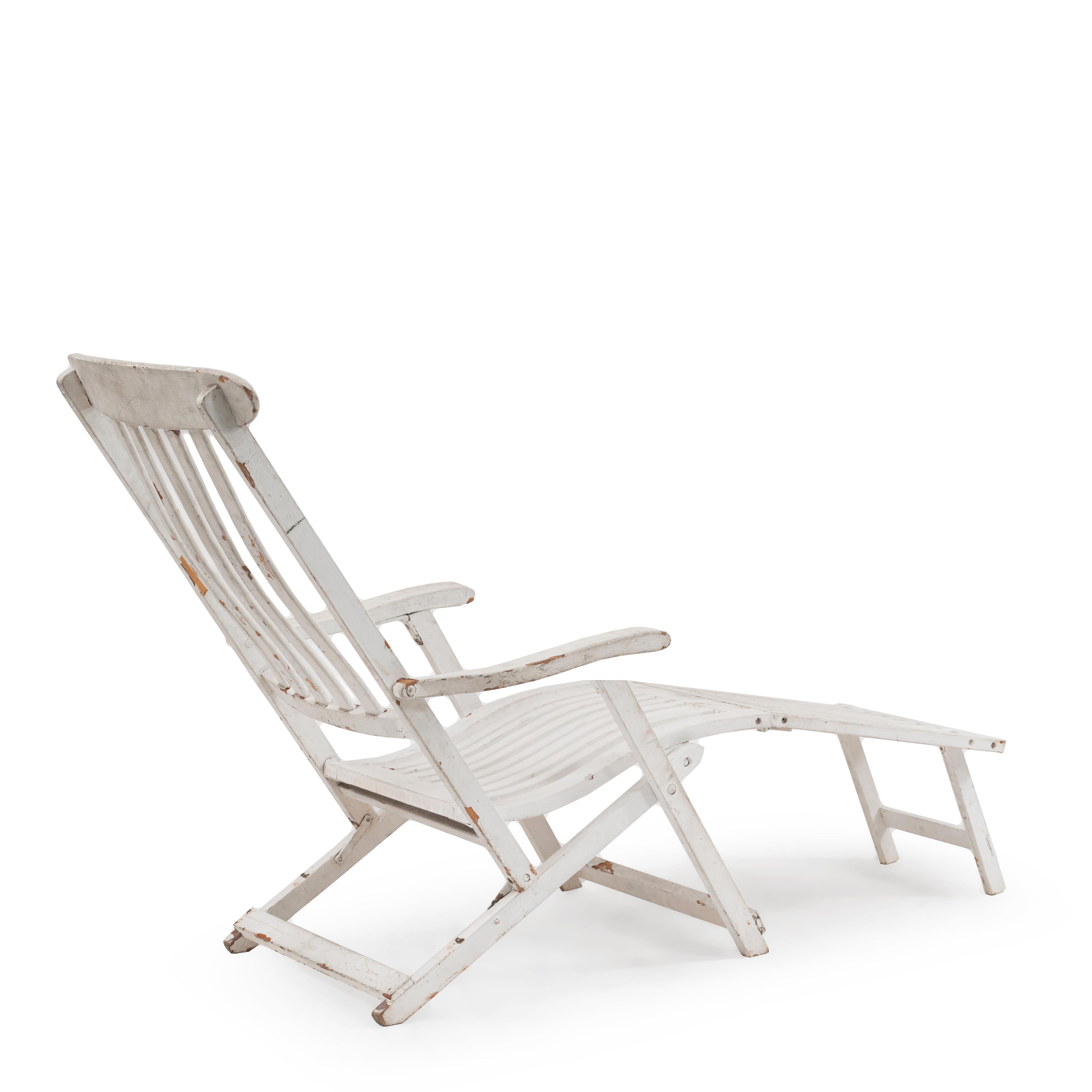 Painted Outdoor White Folding Deck Chairs For Sale