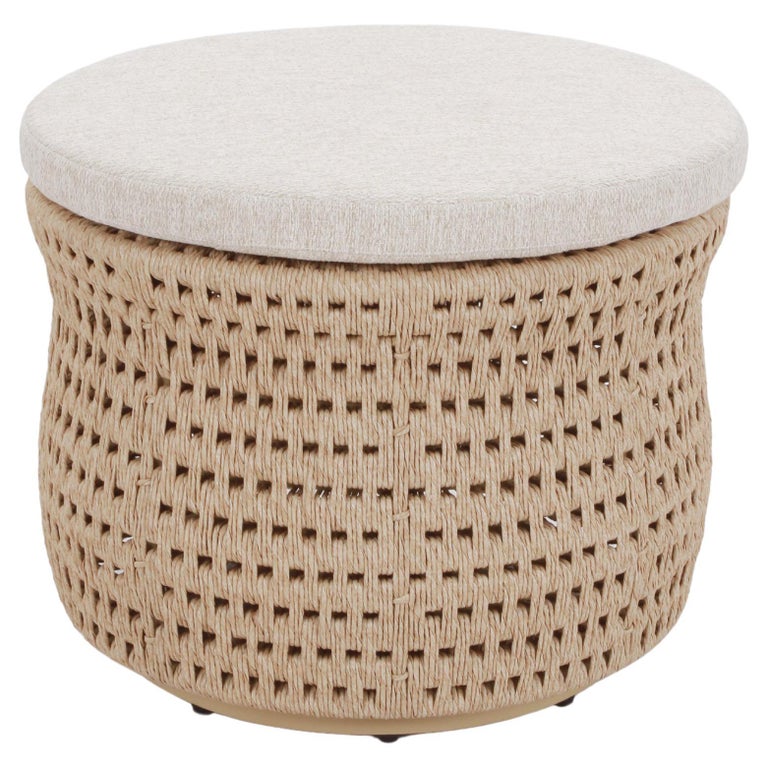 Pouf in resina intrecciata per esterni di Luteca in vendita su